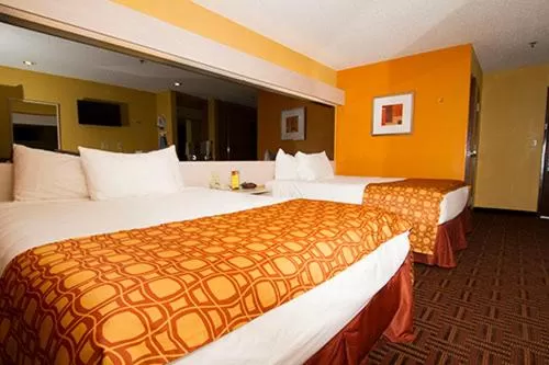Photo of the whole room, Bed in Microtel Inn & Suites by Wyndham Amarillo