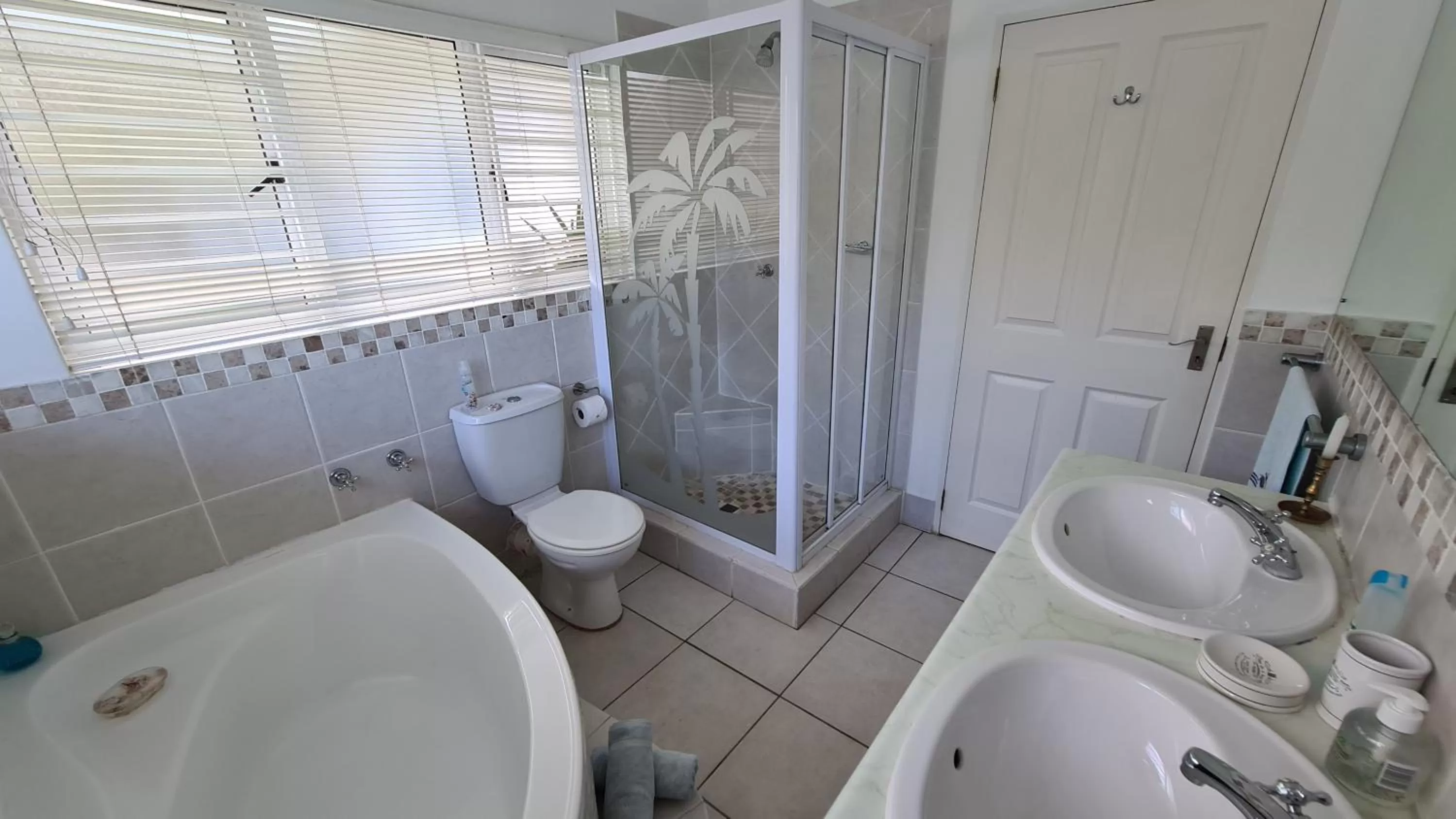 Shower in Shaka's Seat Guesthouse