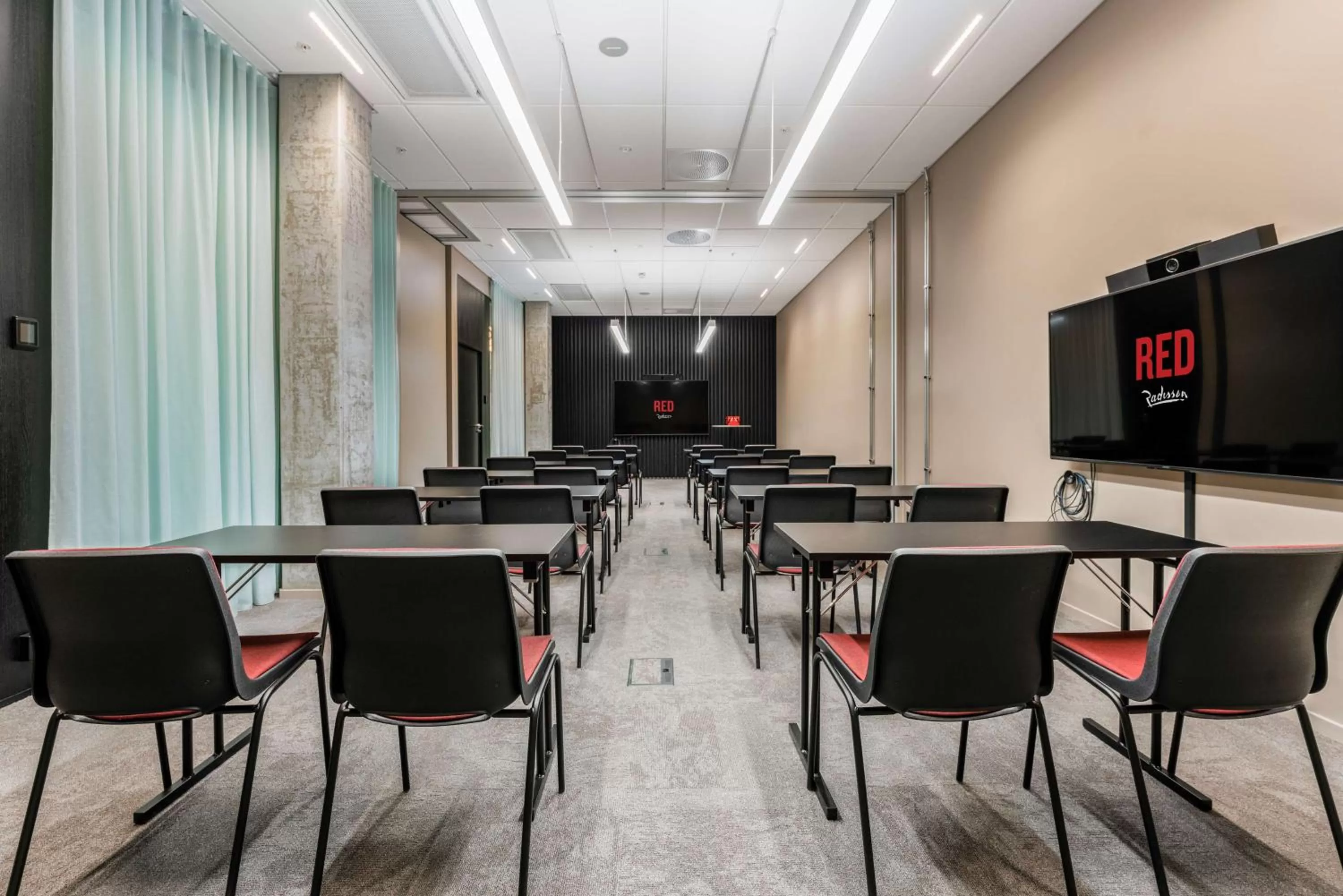 Meeting/conference room in Radisson RED Oslo Økern