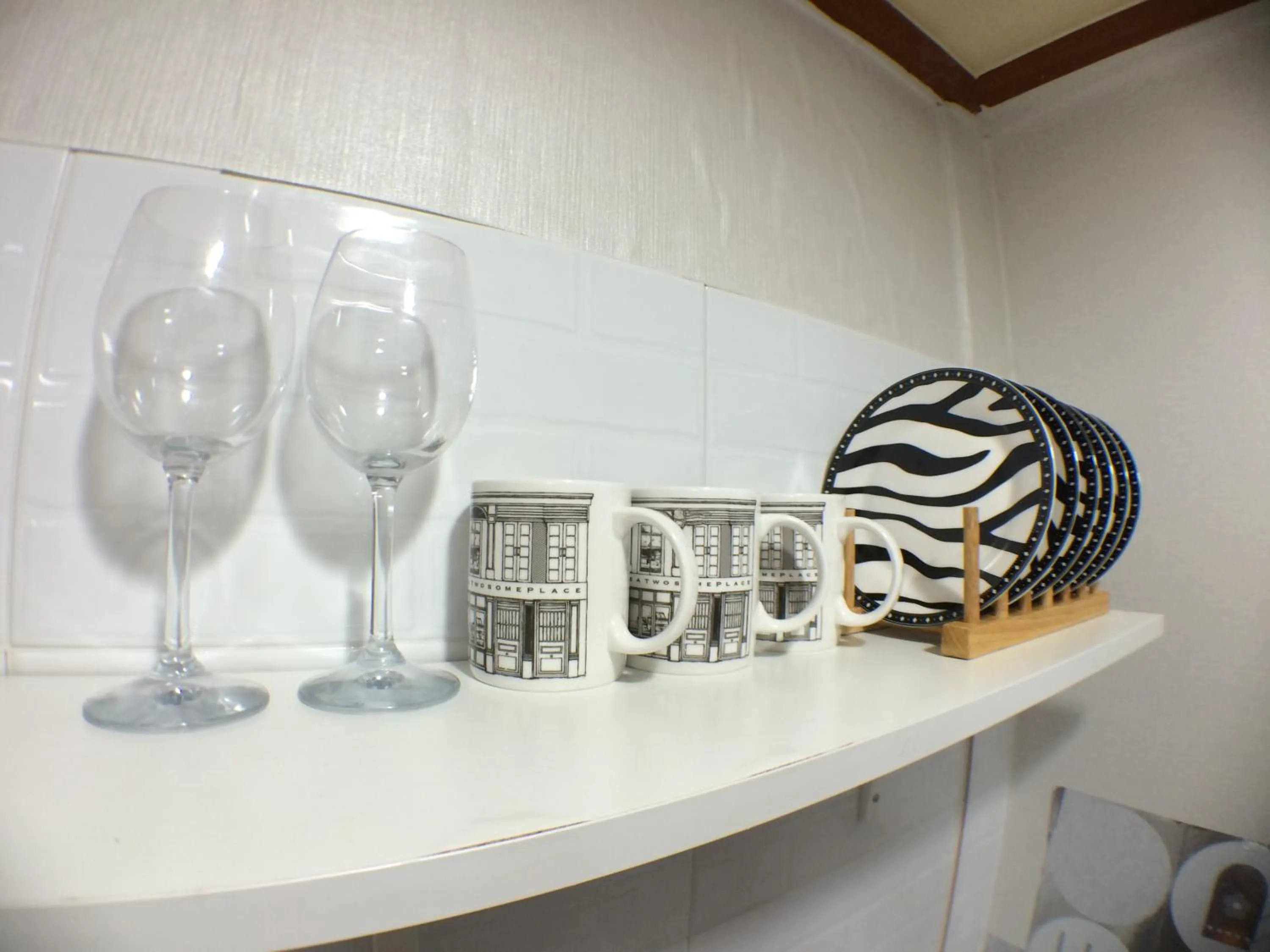 Communal kitchen in Jeong House