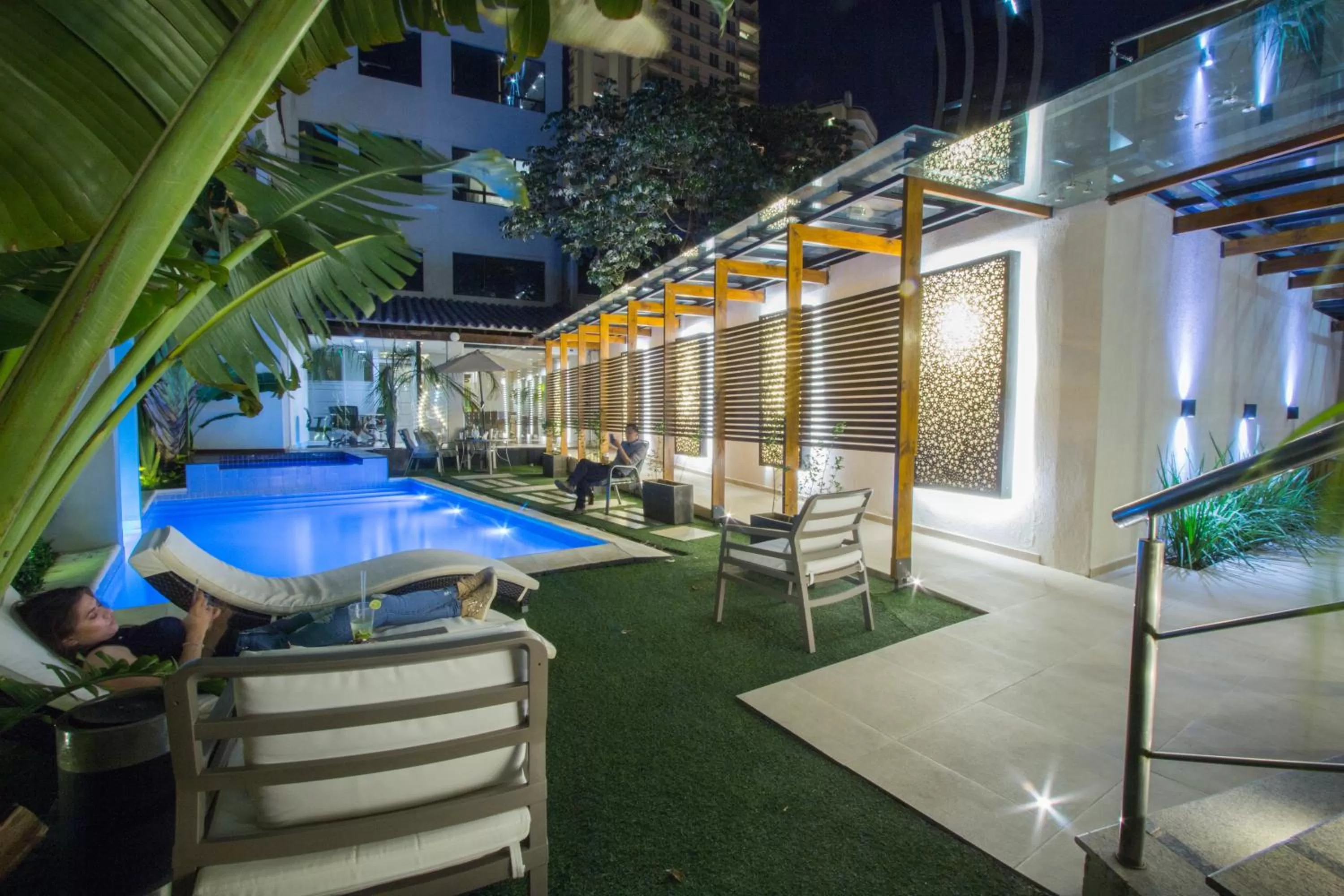 Property building in Hotel Le Pelican