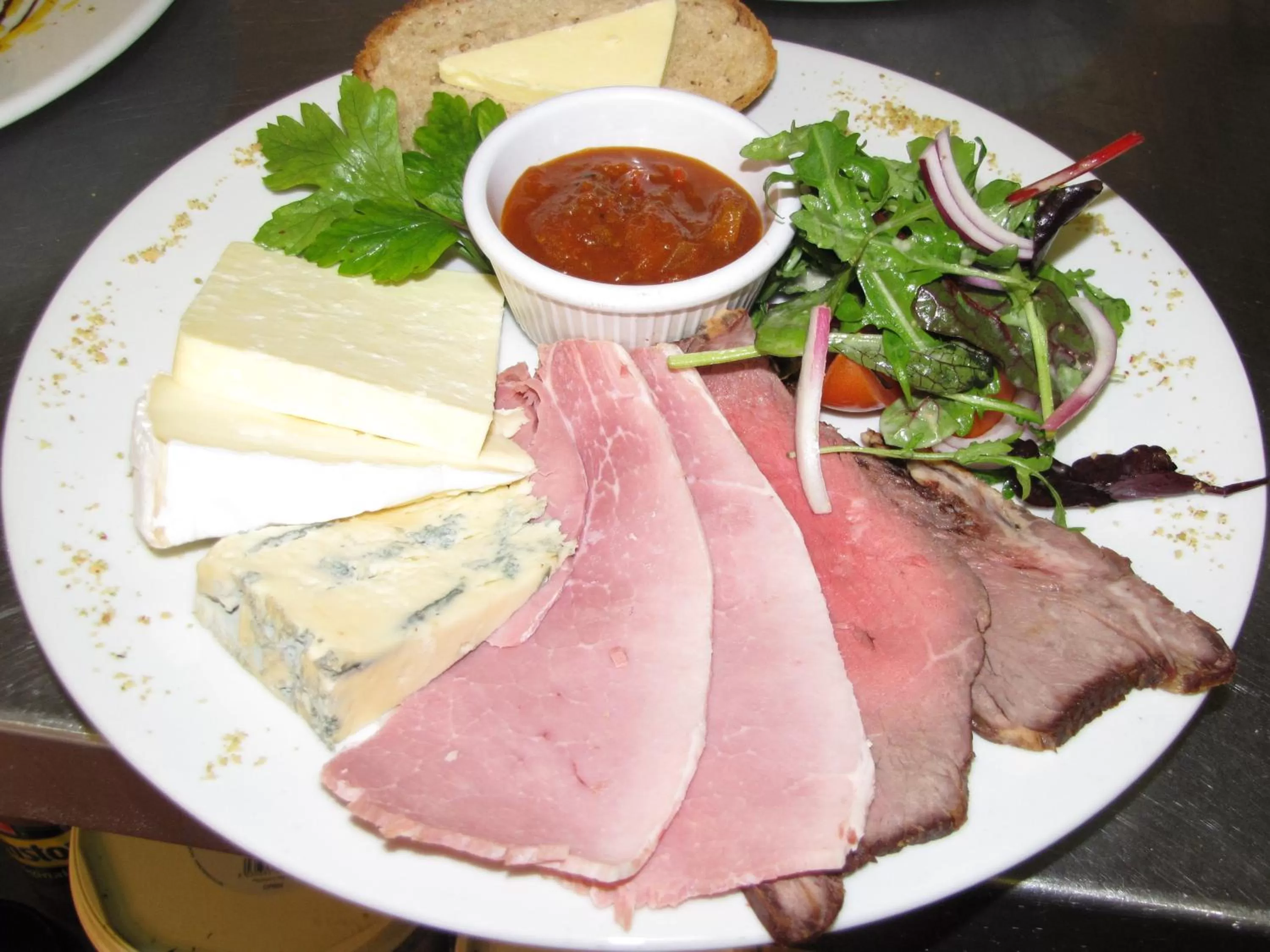 Food and drinks in Wellington Inn