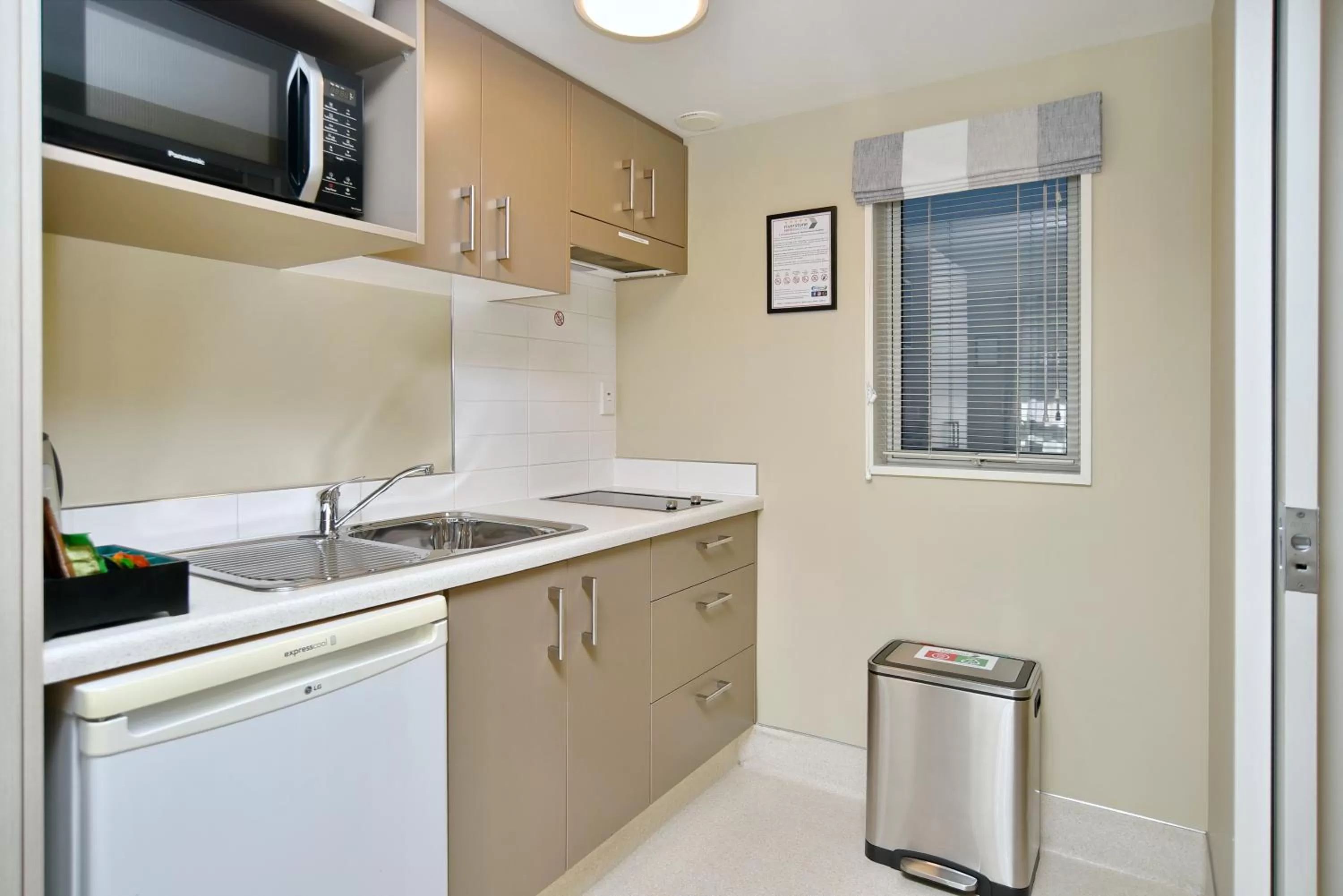 Coffee/tea facilities, Kitchen/Kitchenette in The Riverstone