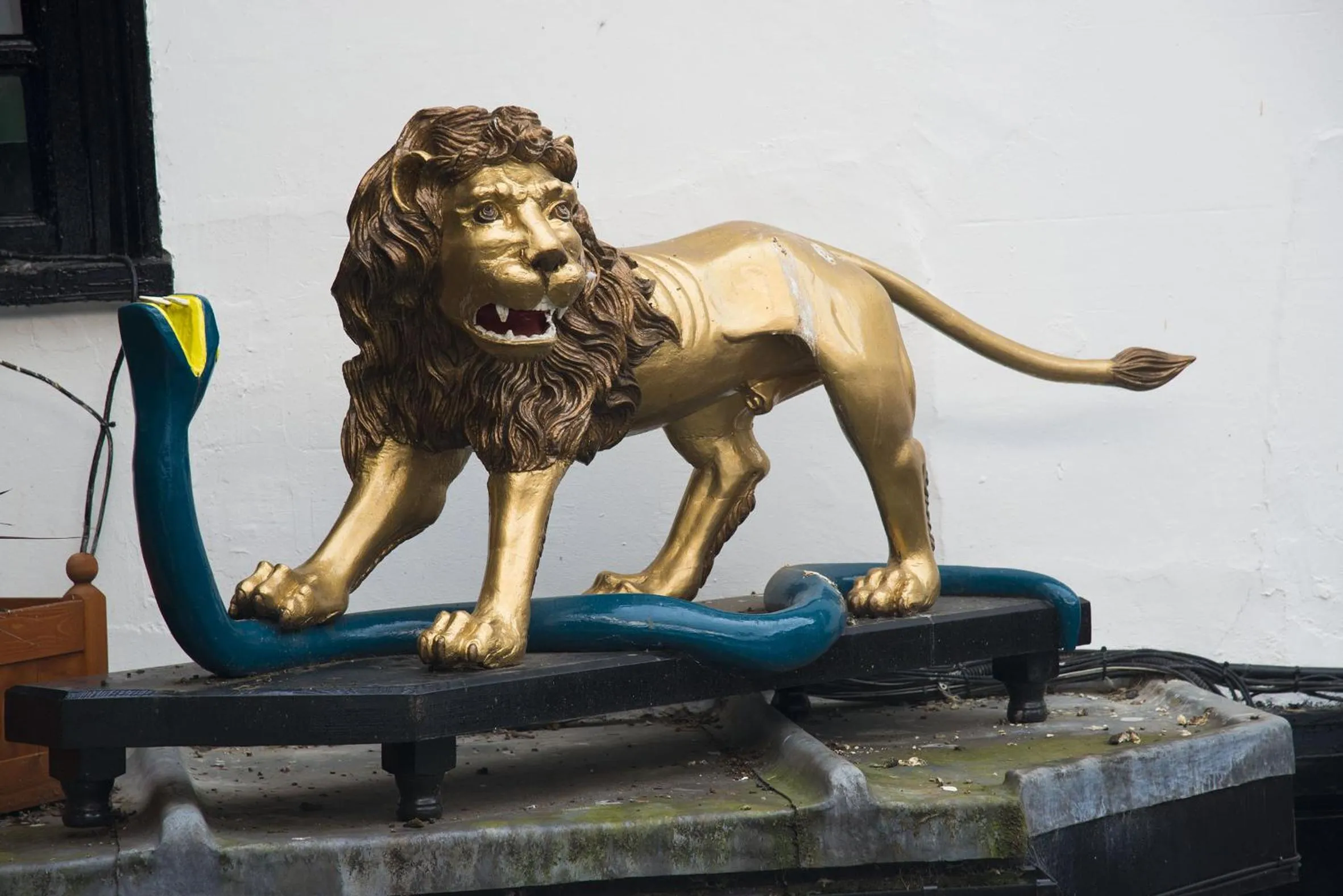 Decorative detail in The New Inn by Roomsbooked