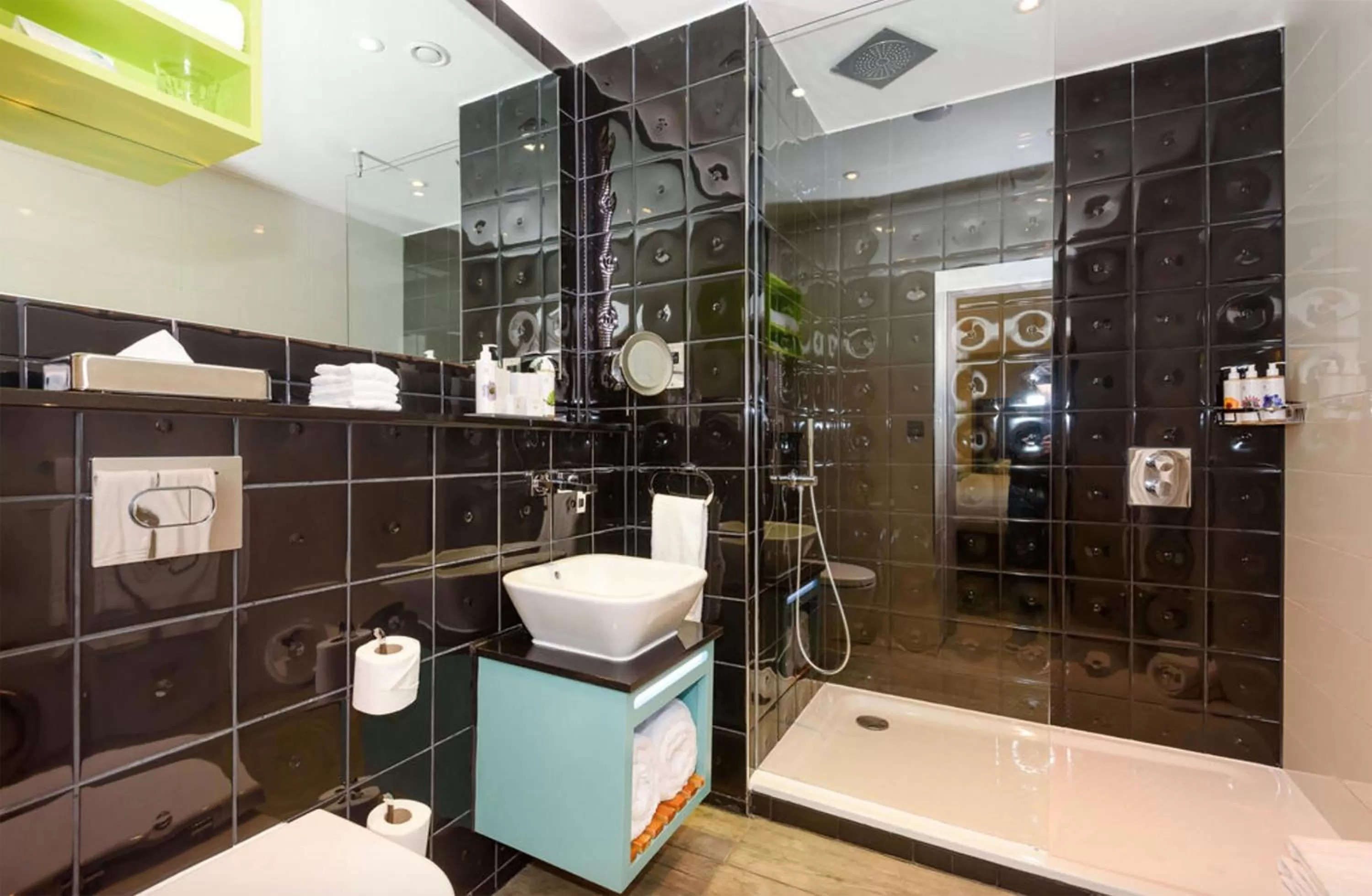 Bathroom in Hotel Indigo London - Kensington by IHG