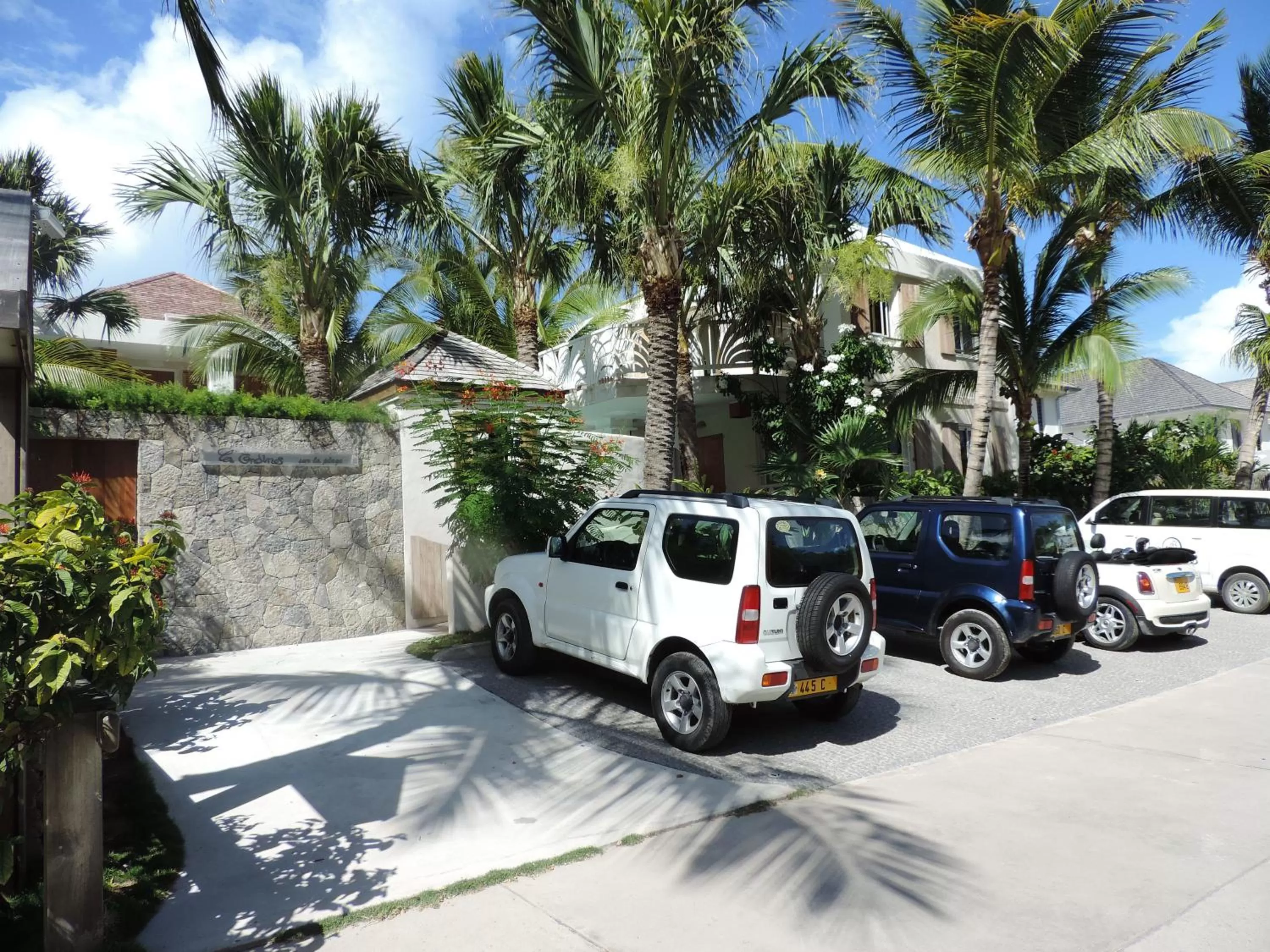 Facade/entrance in Hotel Les Ondines Sur La Plage