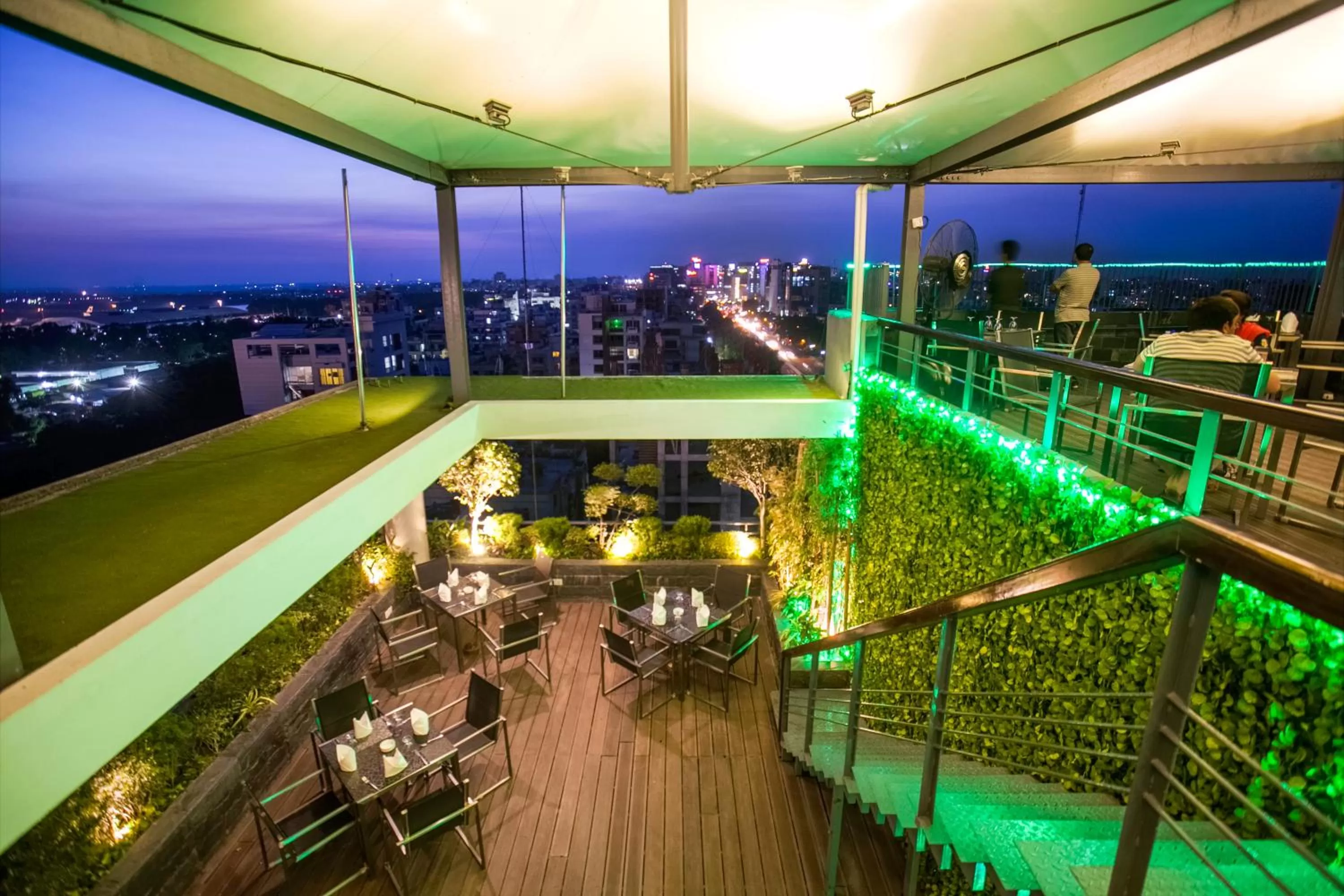 Restaurant/places to eat in Best Western Plus Maple Leaf