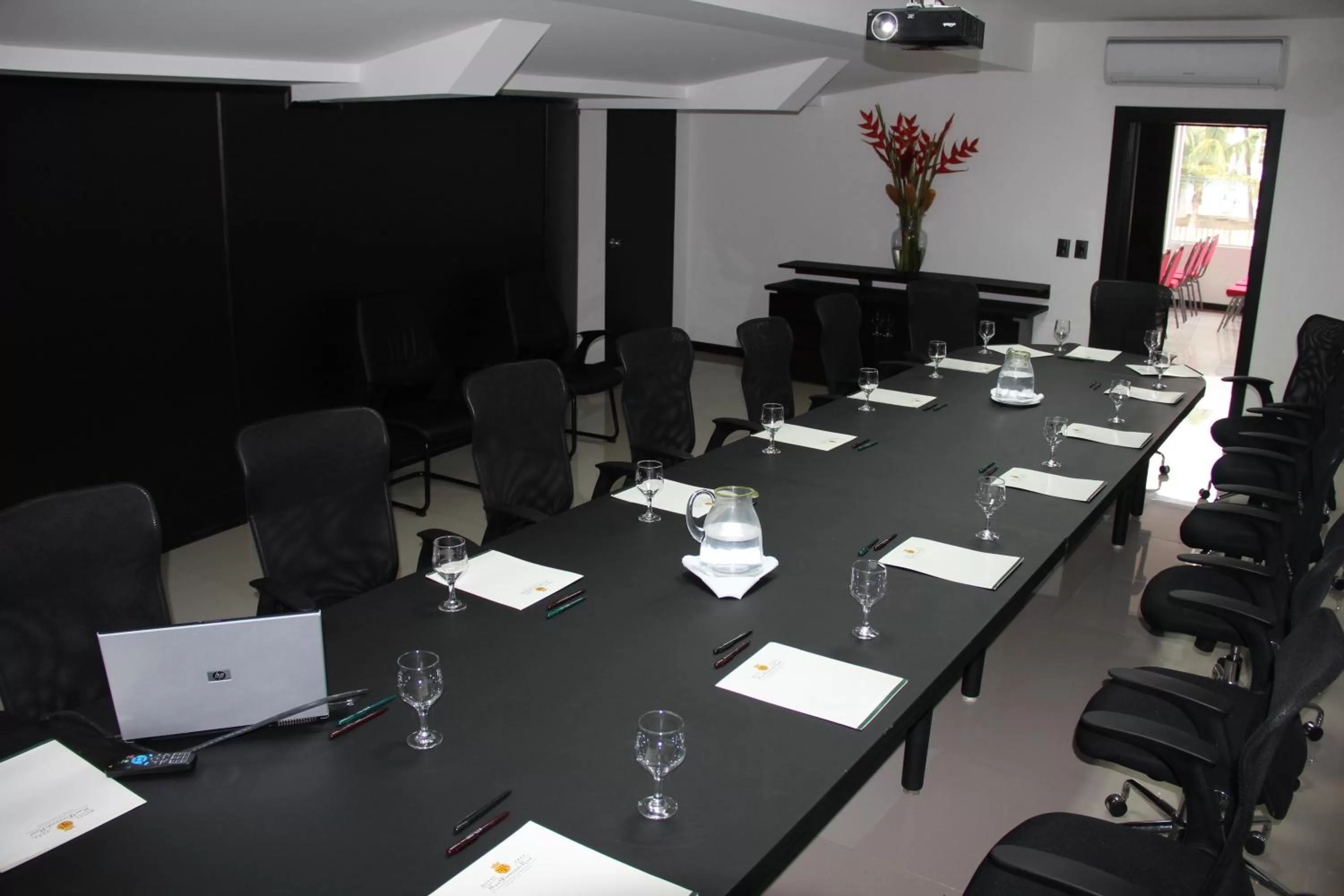 Business facilities in Hotel San Fernando Real