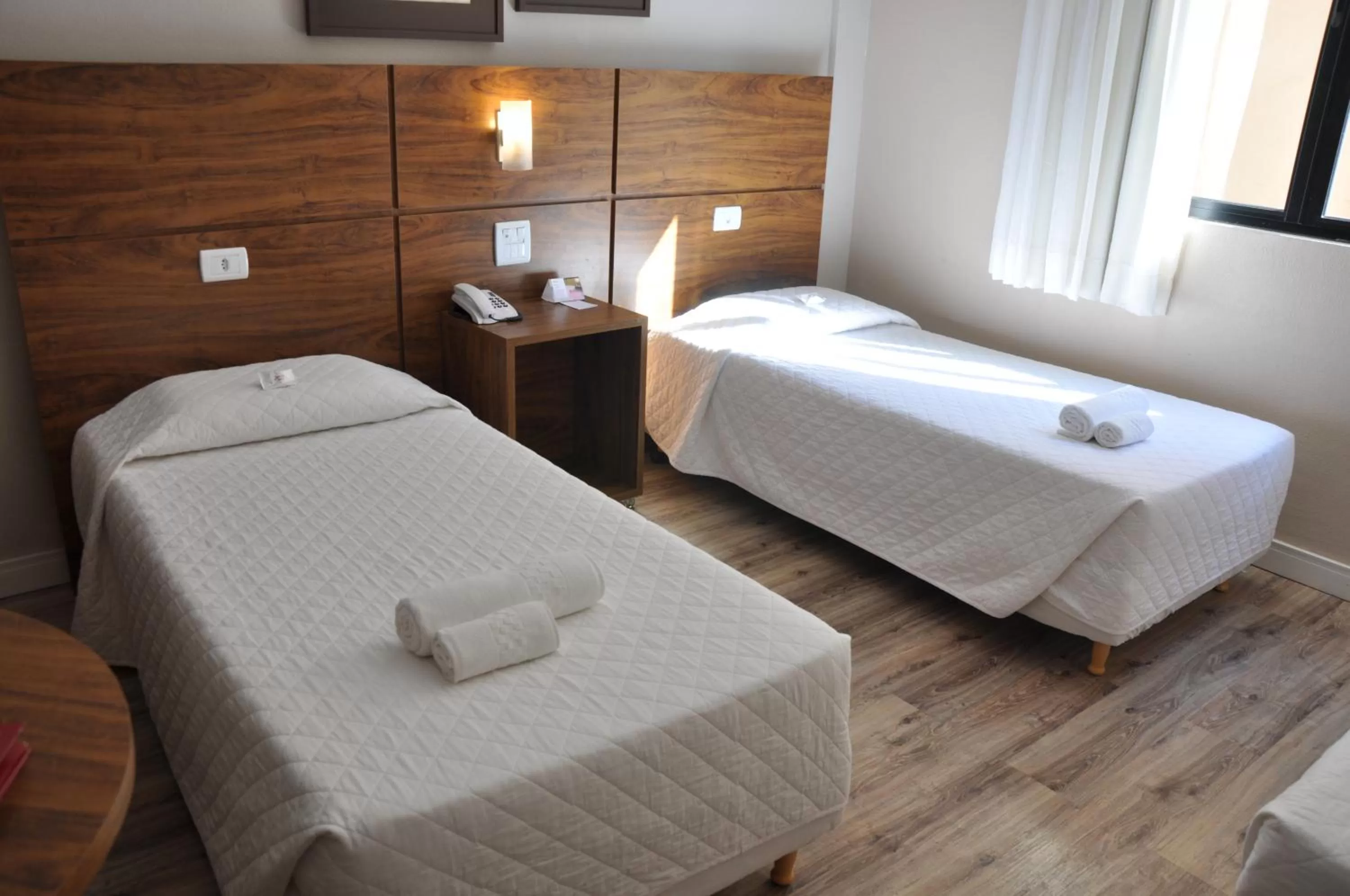 Spring, Bed in SJ Executive - San Juan Curitiba