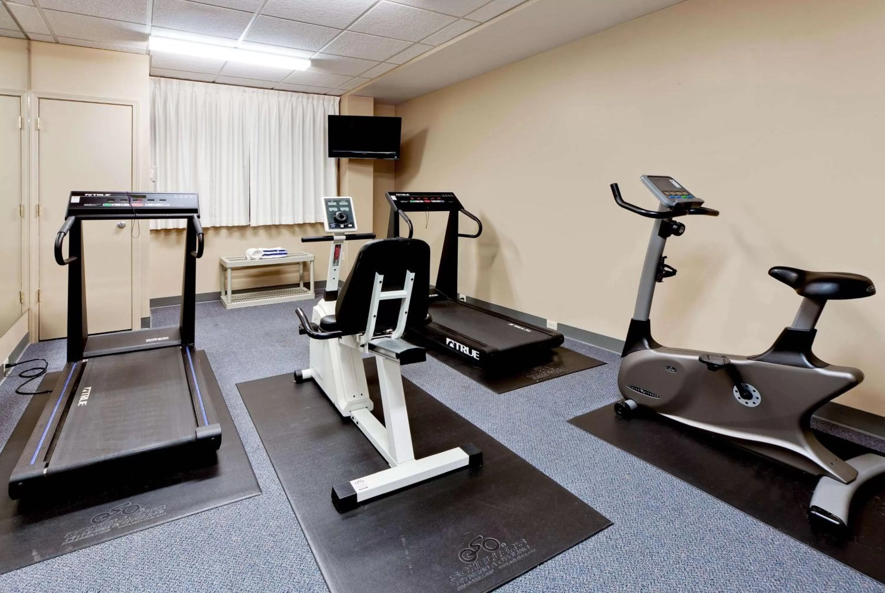 Fitness centre/facilities in Hawthorn Suites by Wyndham Louisville East