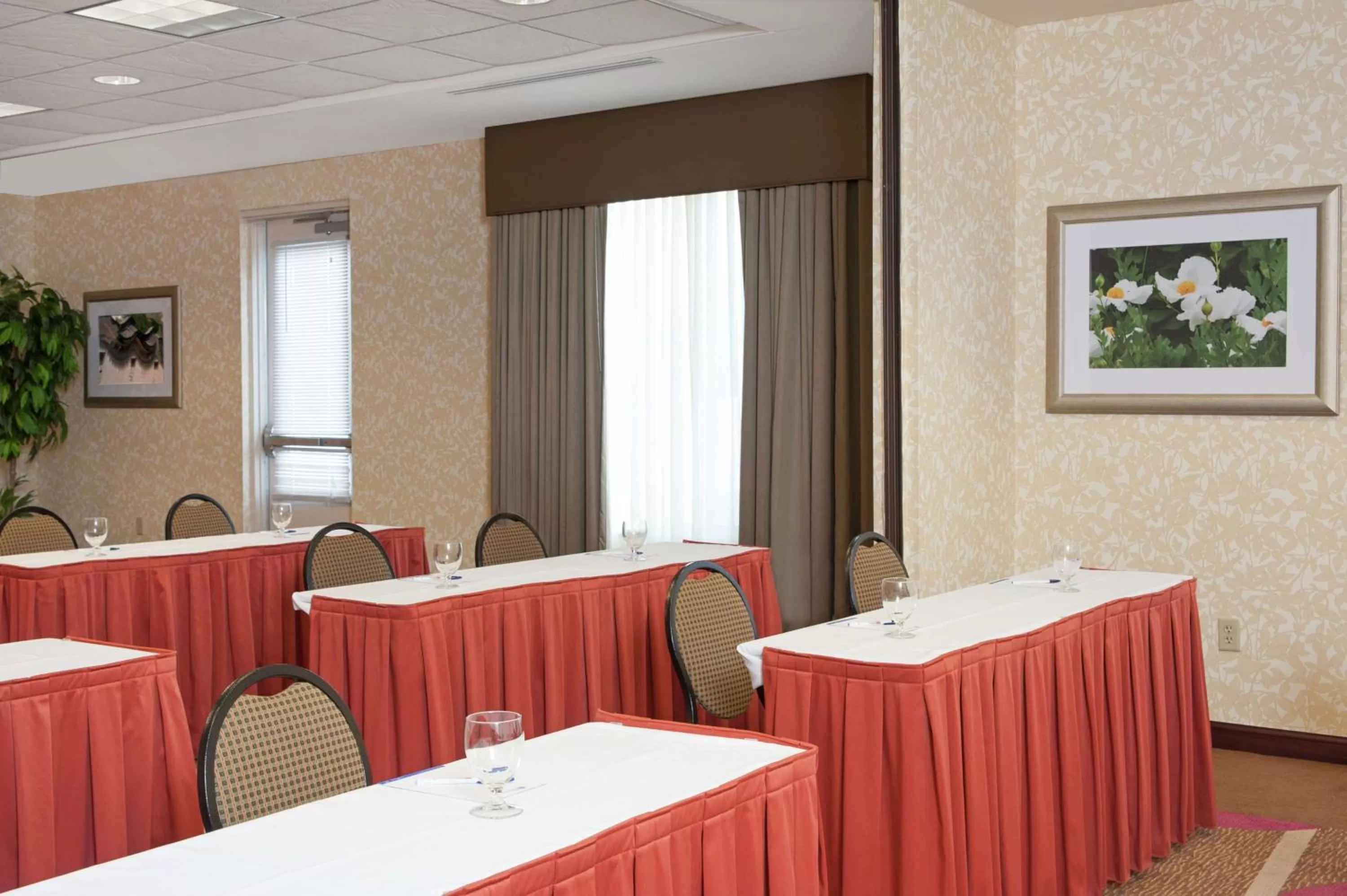 Meeting/conference room in Hilton Garden Inn St. Paul Oakdale