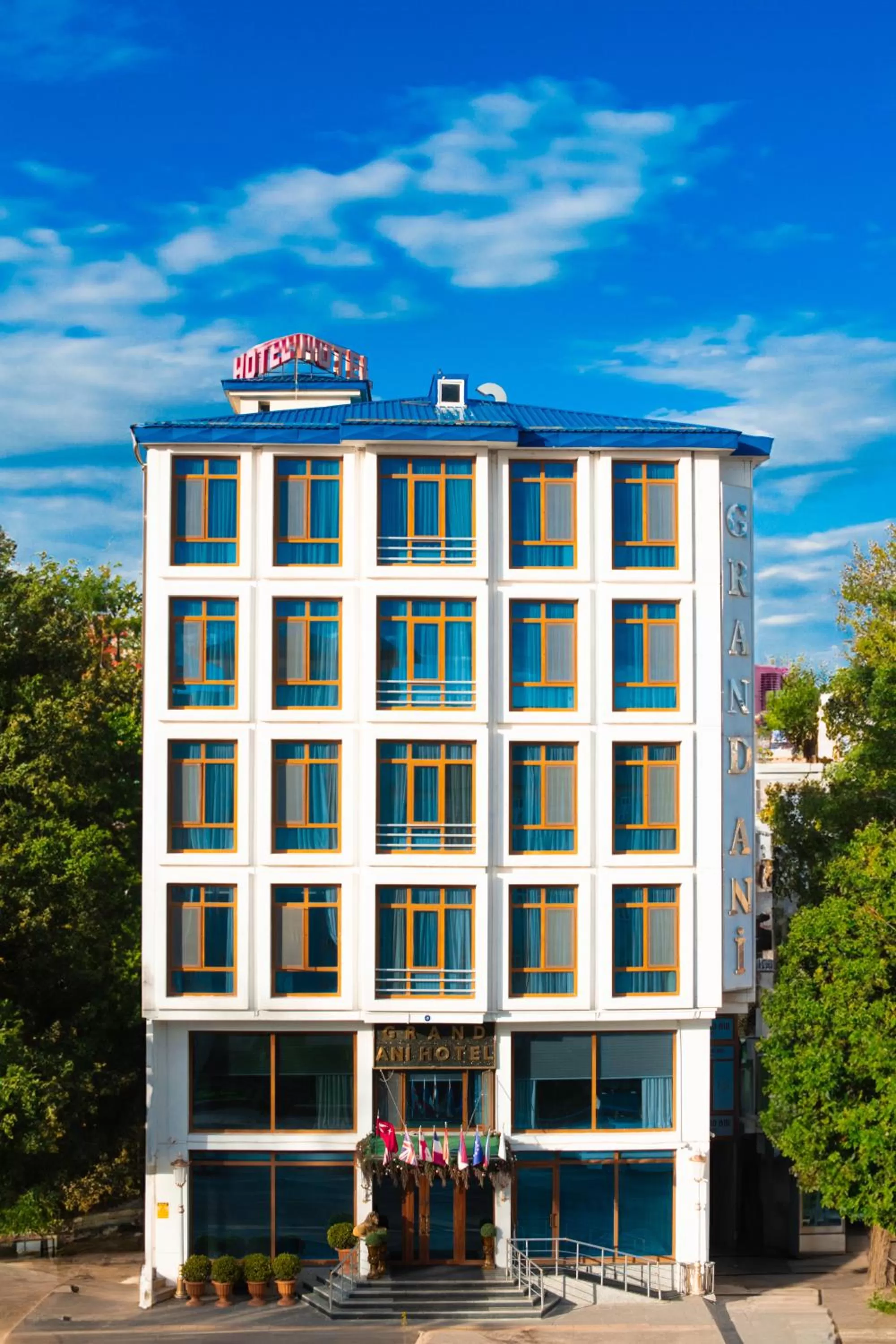 GRAND ANİ HOTEL