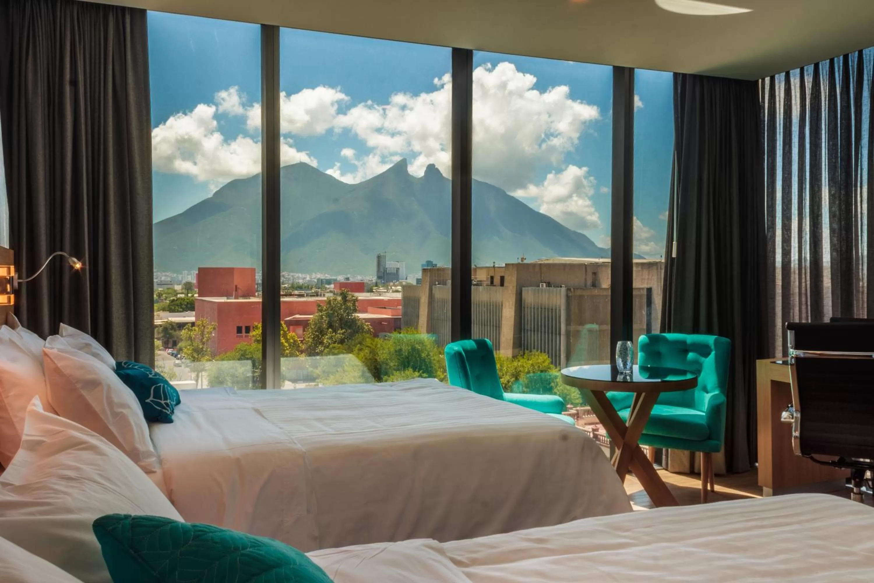 View (from property/room), Bed in Hotel Kavia Monterrey