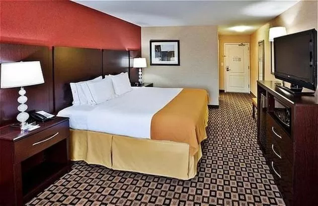 Holiday Inn Express Hotel & Suites Crawfordsville by IHG