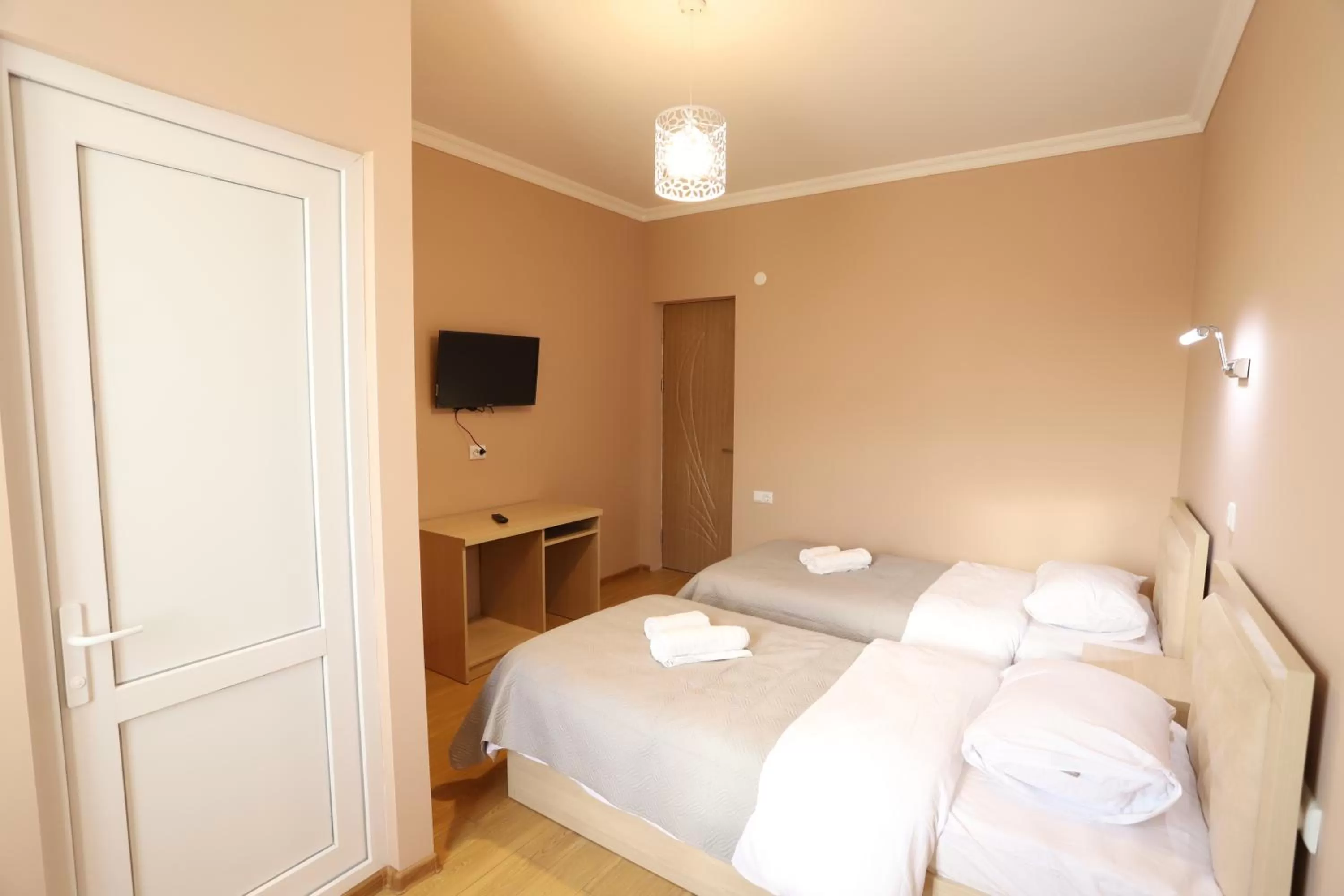 Photo of the whole room, Bed in Hotel Hollywood