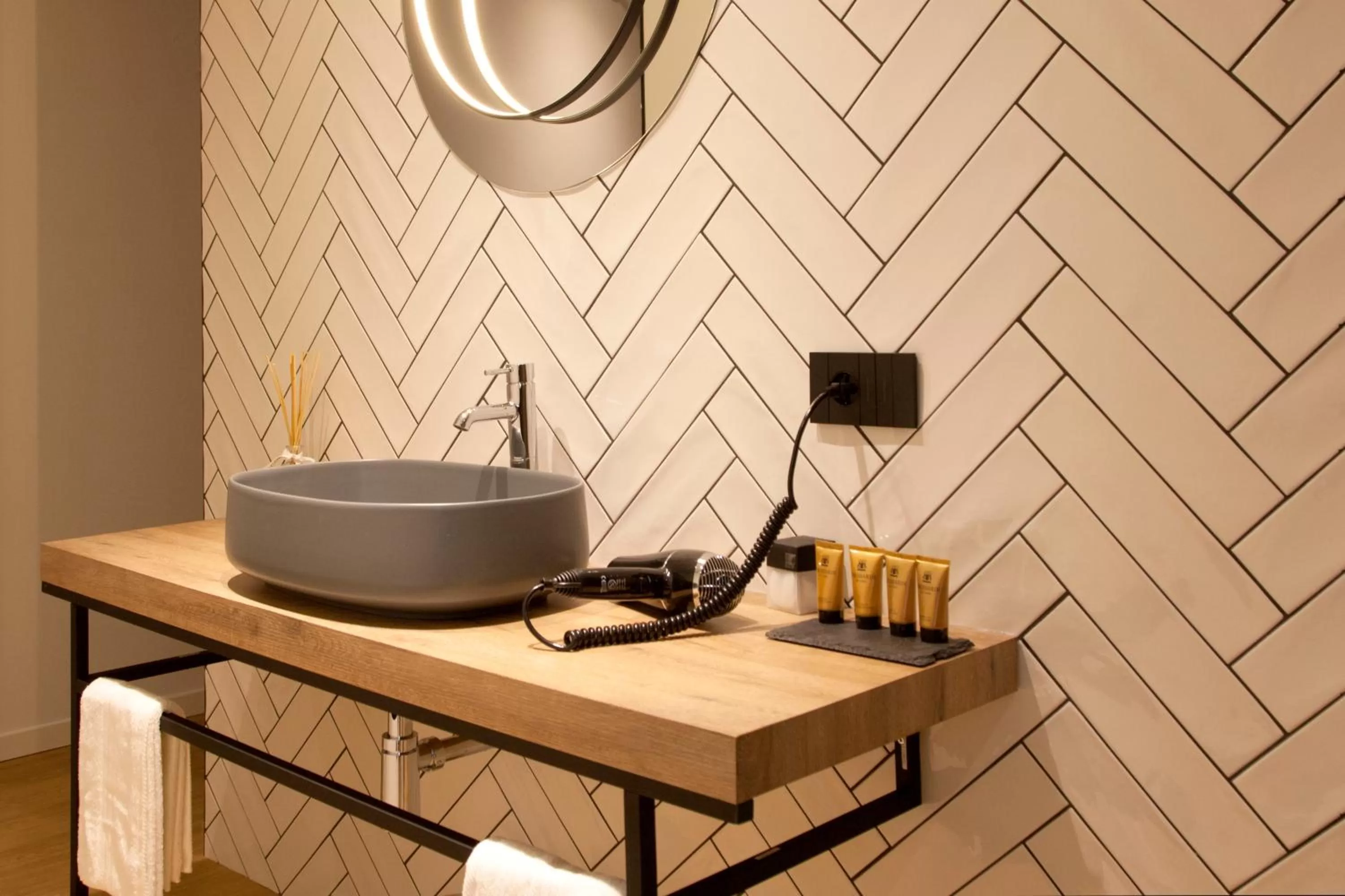 Bathroom in Meg Lifestyle Hotel & Apartaments