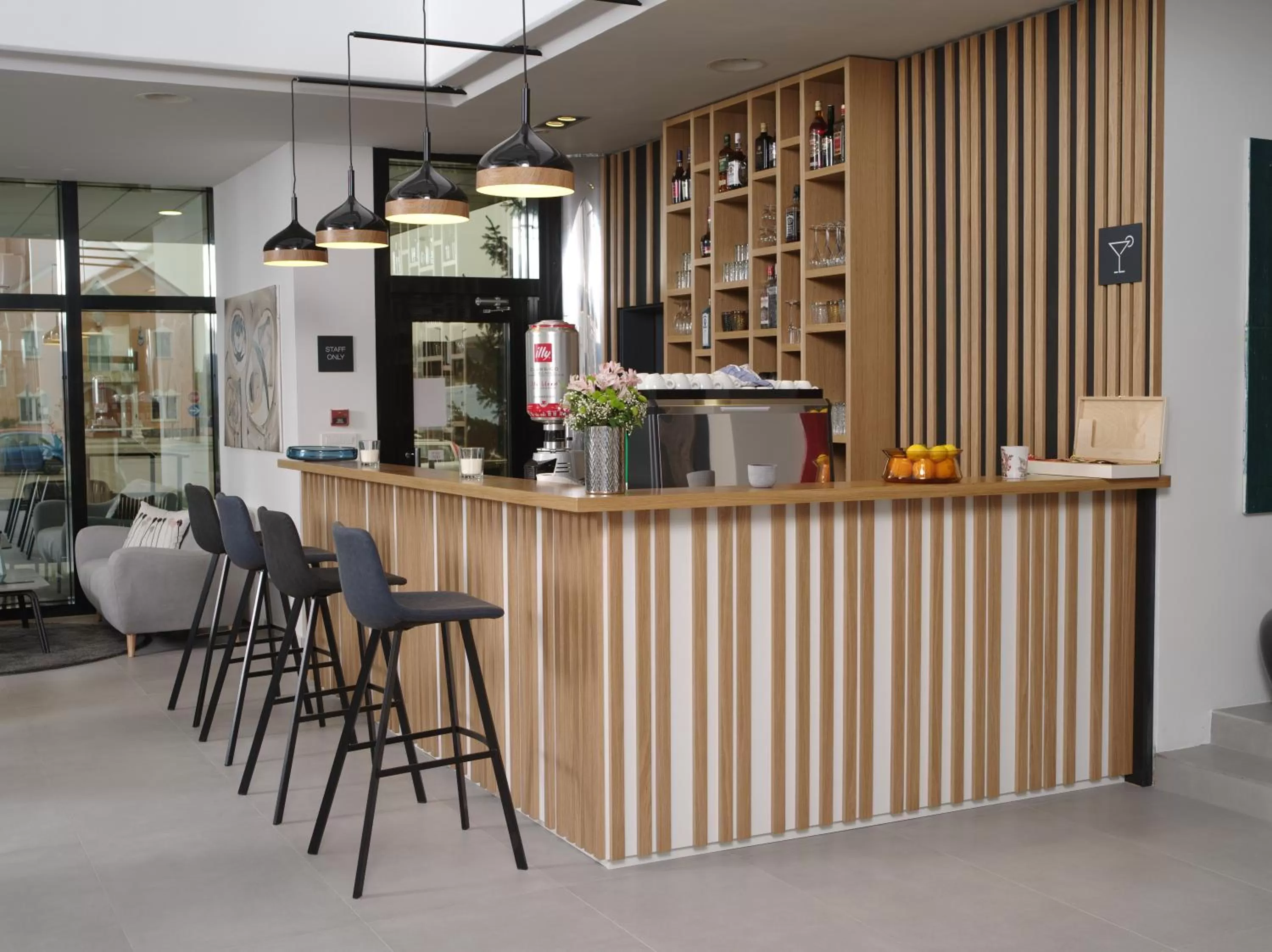 Lounge or bar in Hotel Cubis