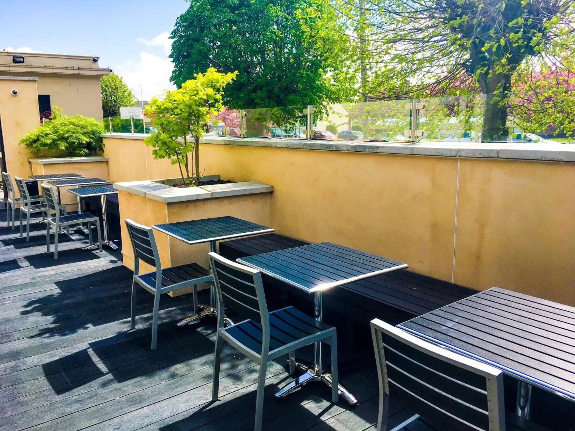 Day in The Parkville Hotel