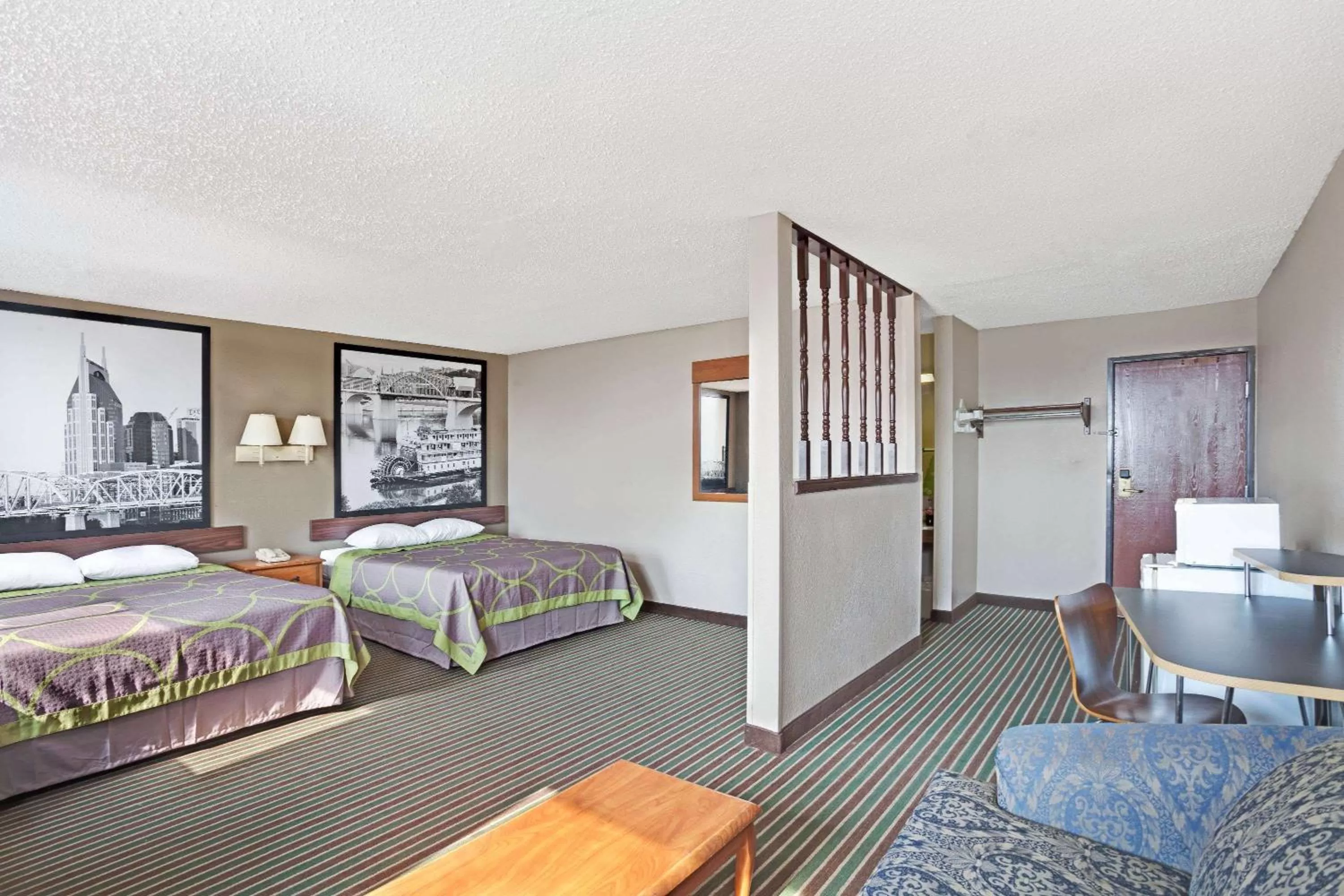 Photo of the whole room, Bed in Super 8 by Wyndham Nashville/ Dntn/ Opryland Area