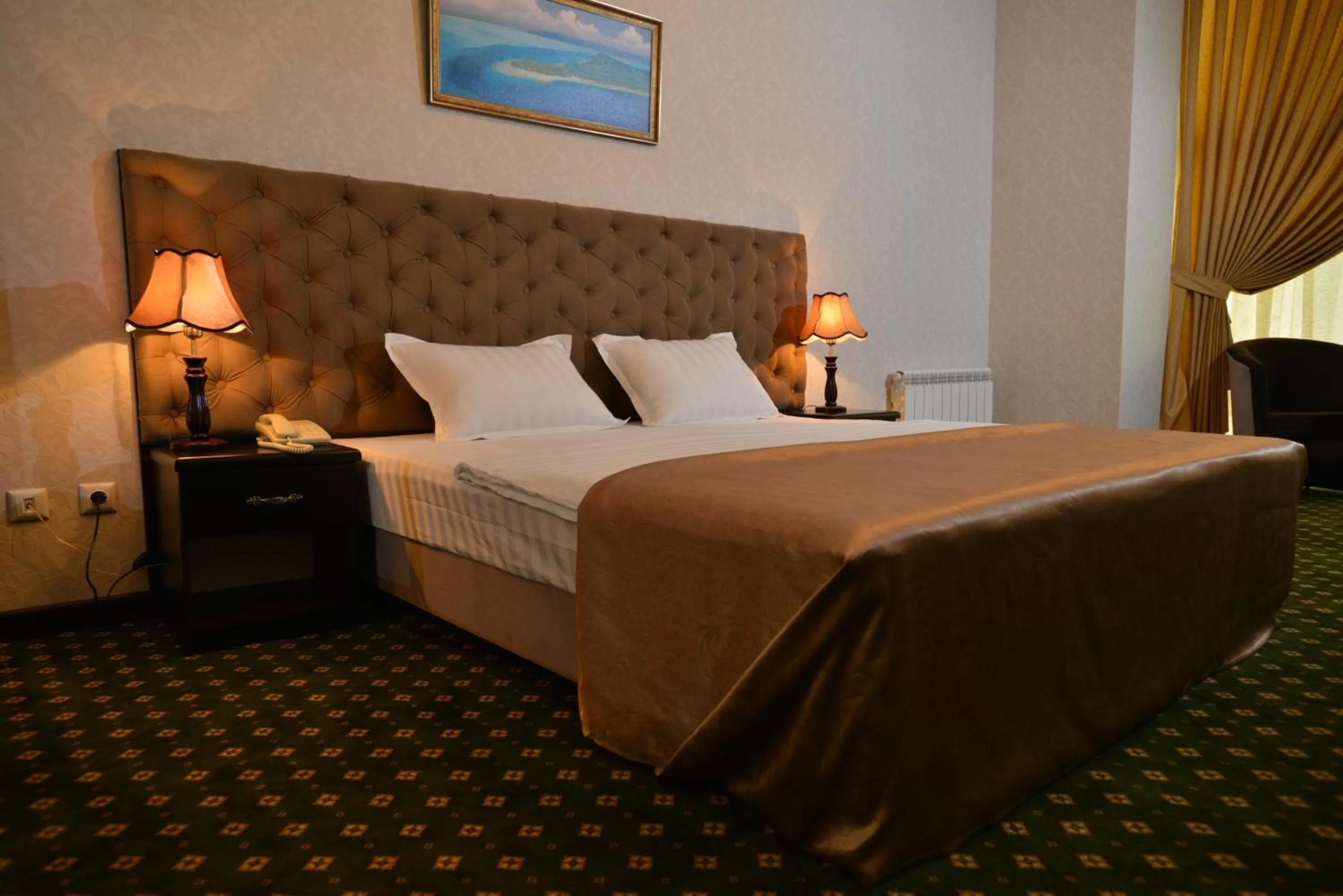 Bedroom, Bed in Gloria Hotel