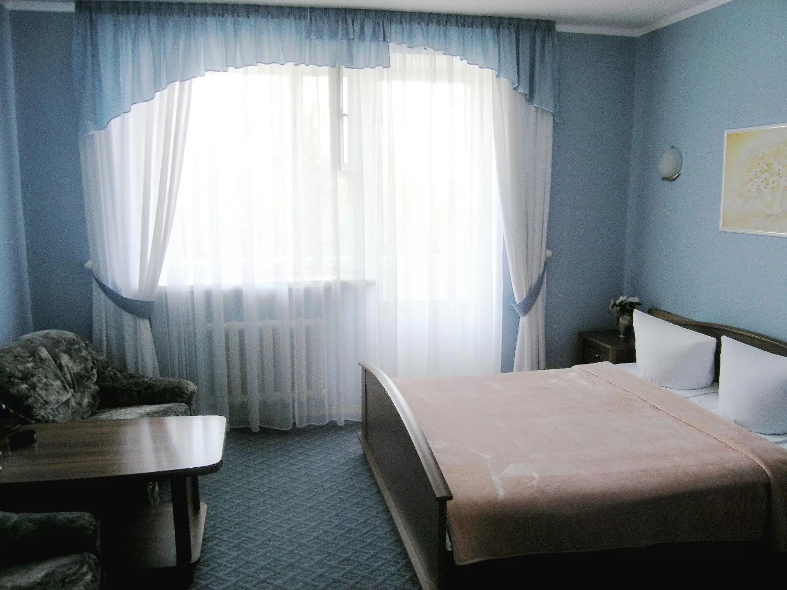 Day, Bed in Dnipro Hotel