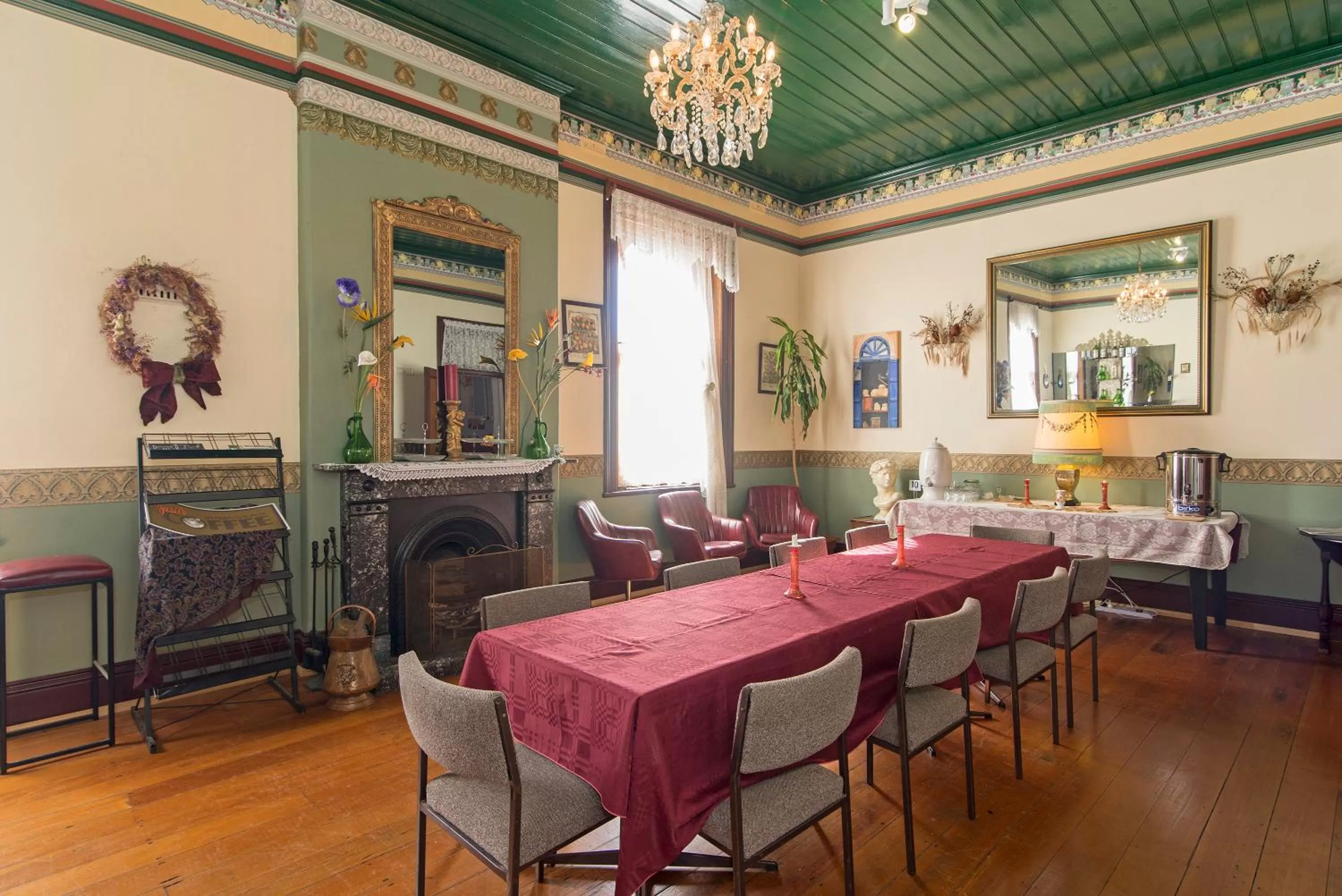 Restaurant/Places to Eat in Stannum House