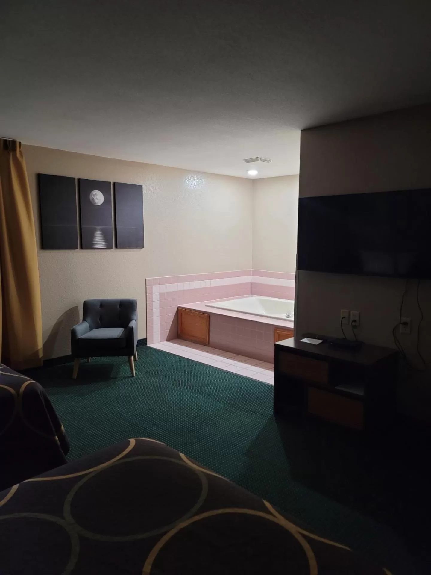 Bed in Super 8 by Wyndham Ionia MI