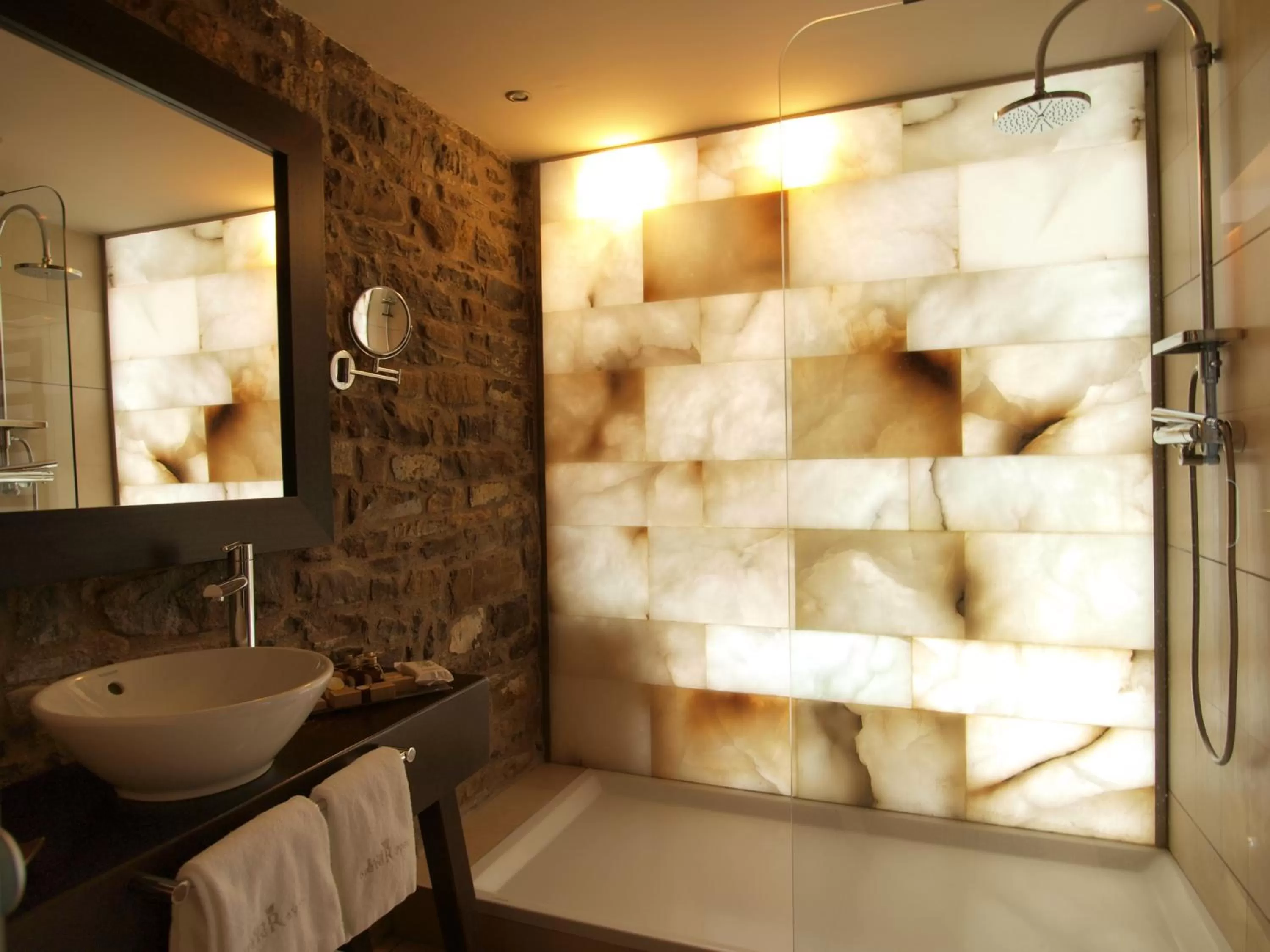 Shower, Bathroom in Los Siete Reyes