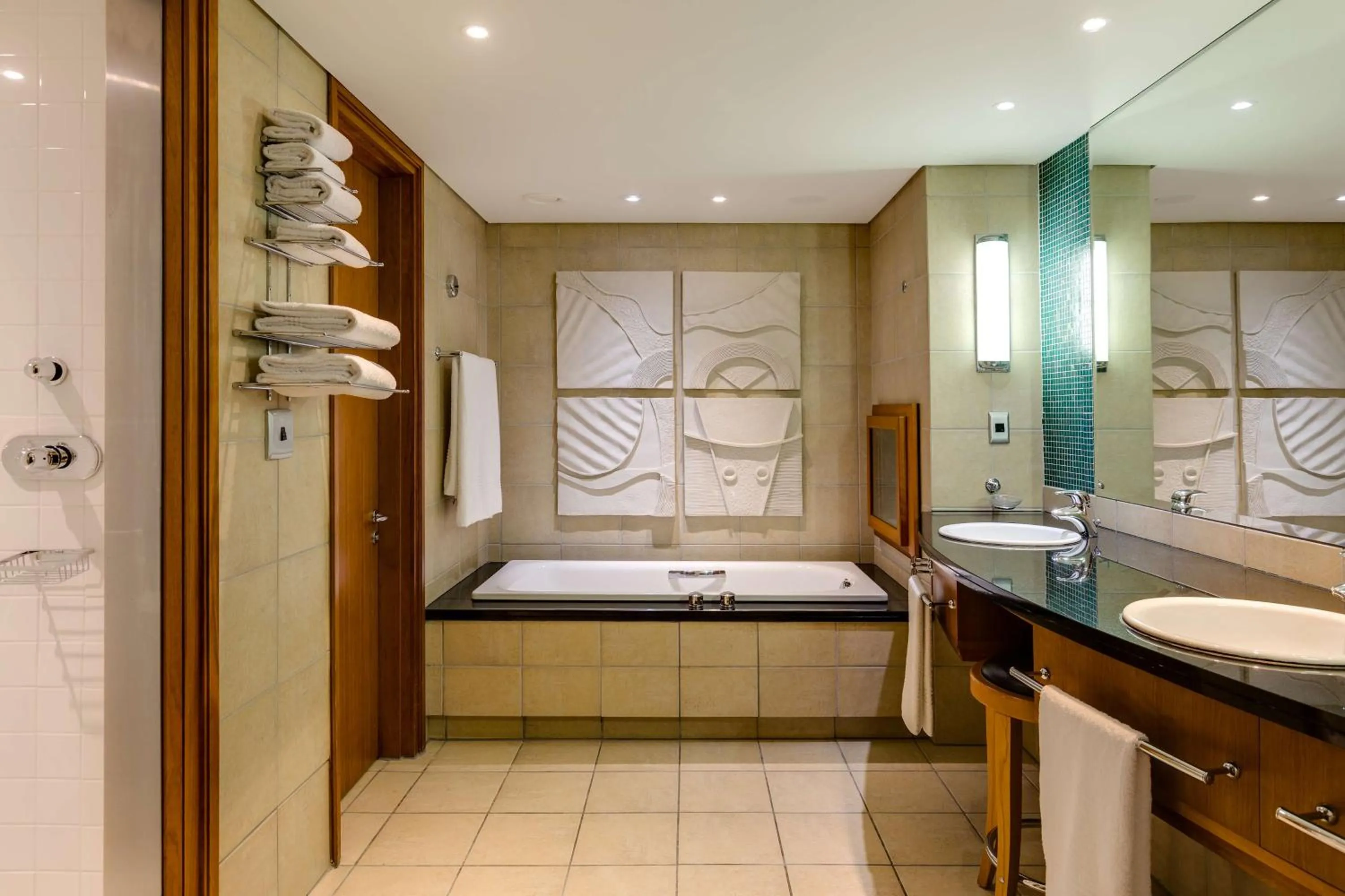 Photo of the whole room, Bed in Arabella Hotel, Golf and Spa