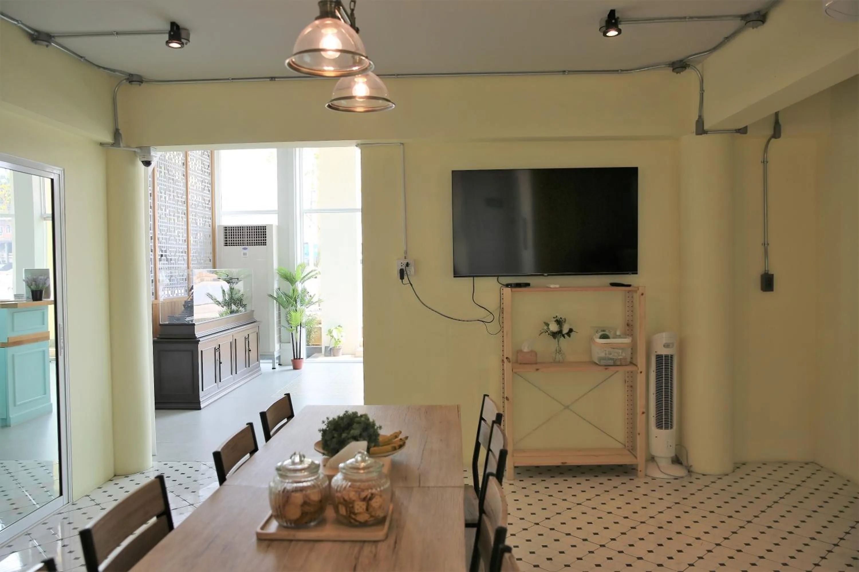 Communal lounge/ TV room in Latima Boutique Hostel