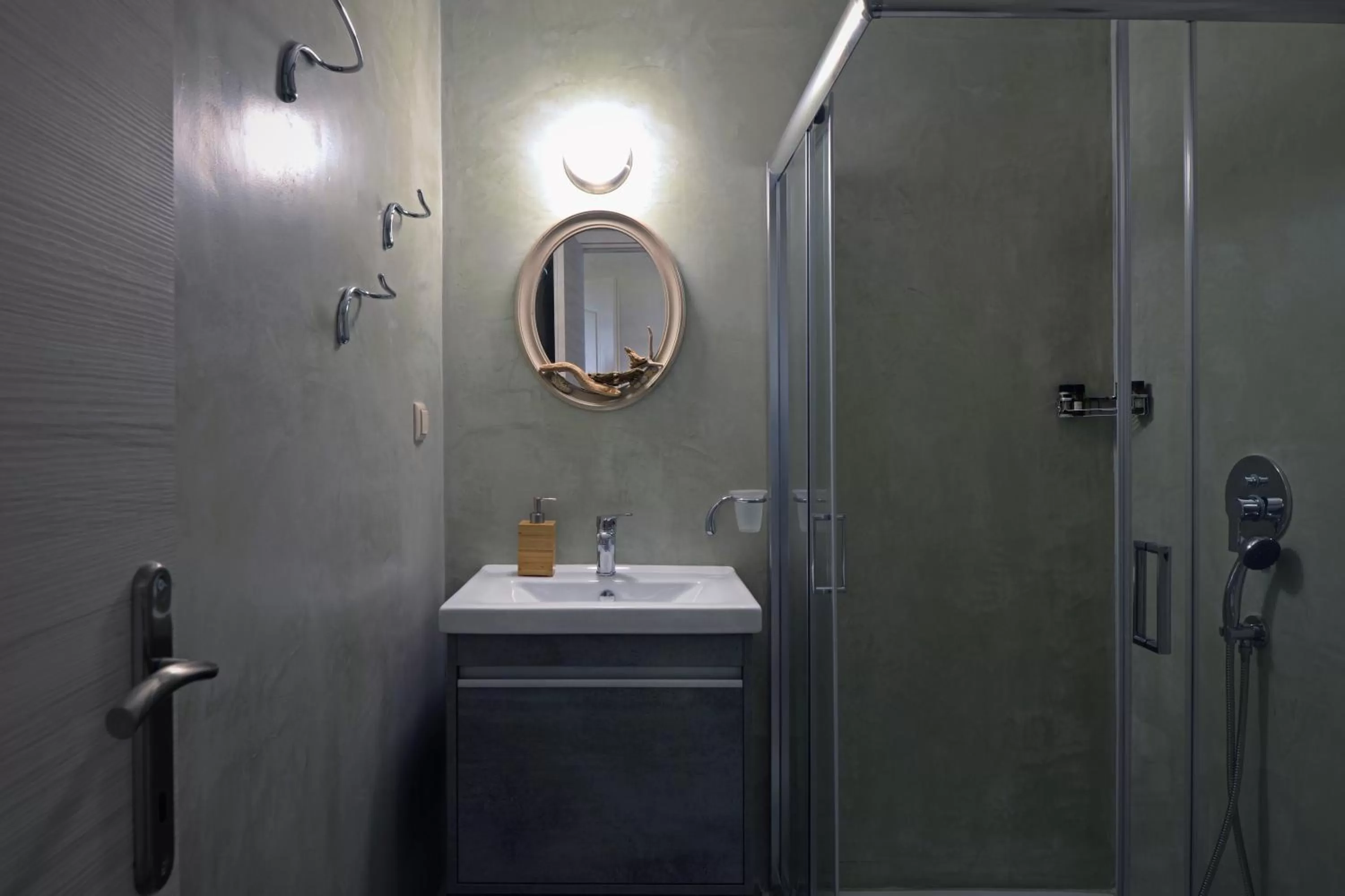 Shower in Locandiera