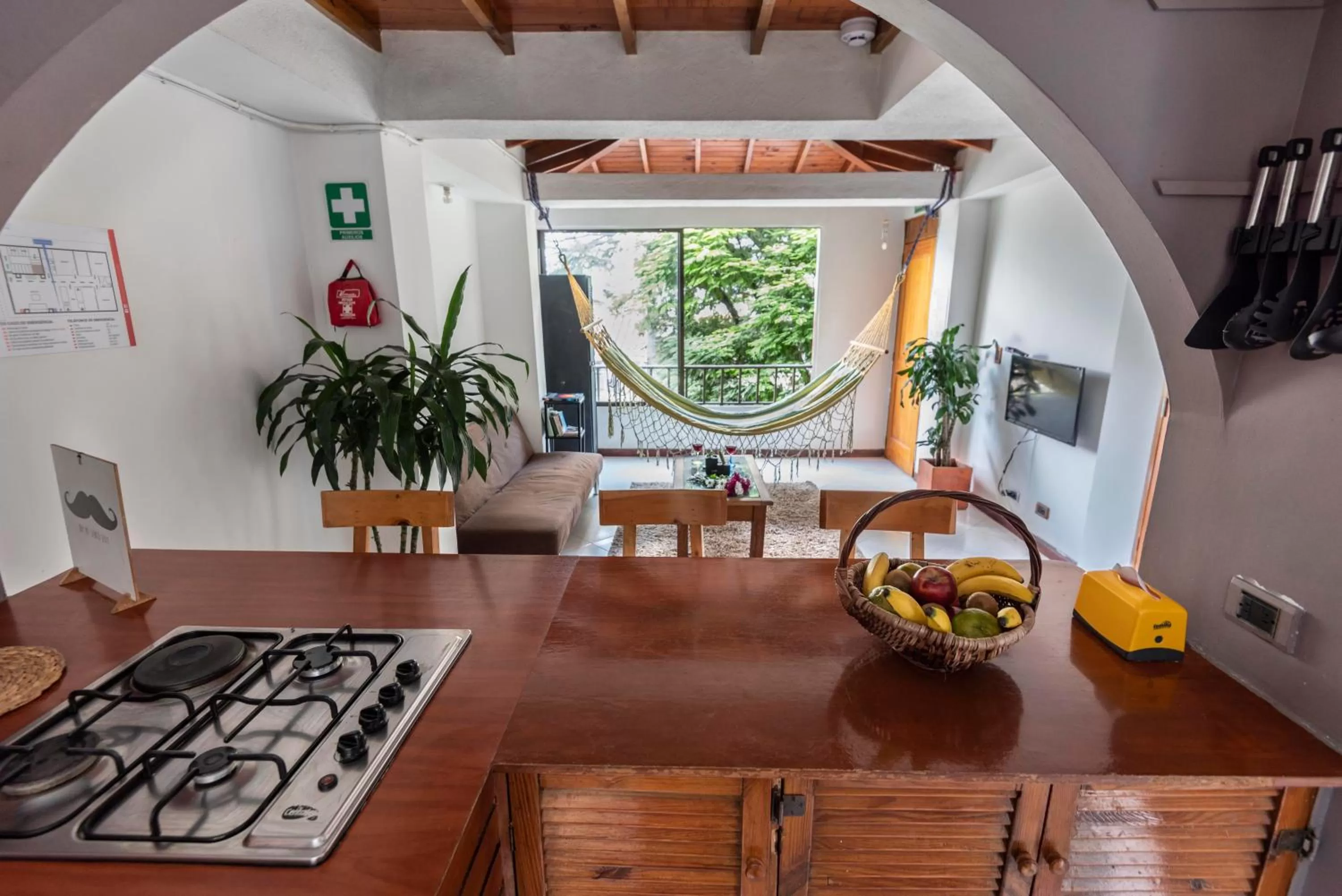 Kitchen or kitchenette in Poblado Guest House