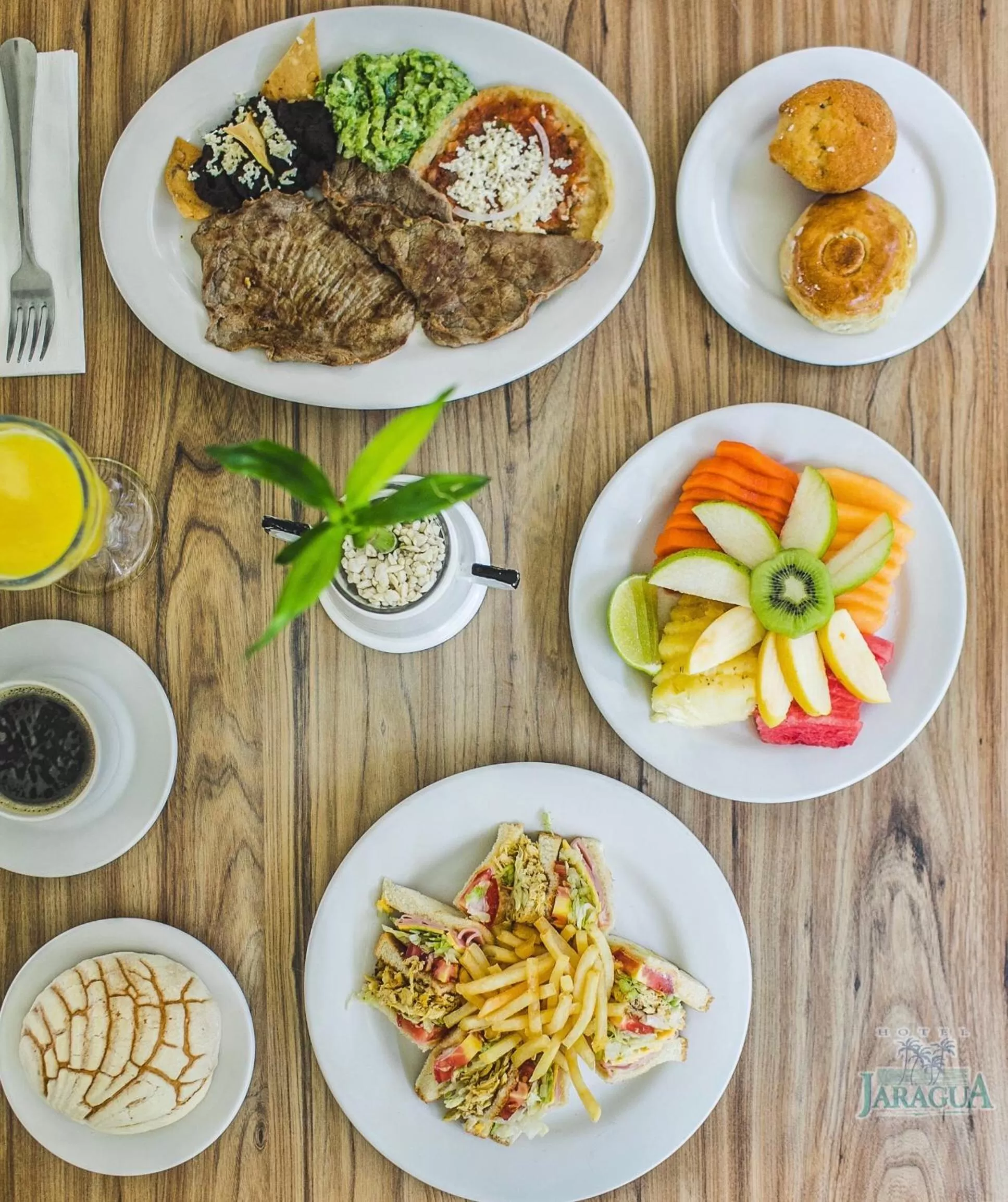 Food and drinks in Hotel Jaragua