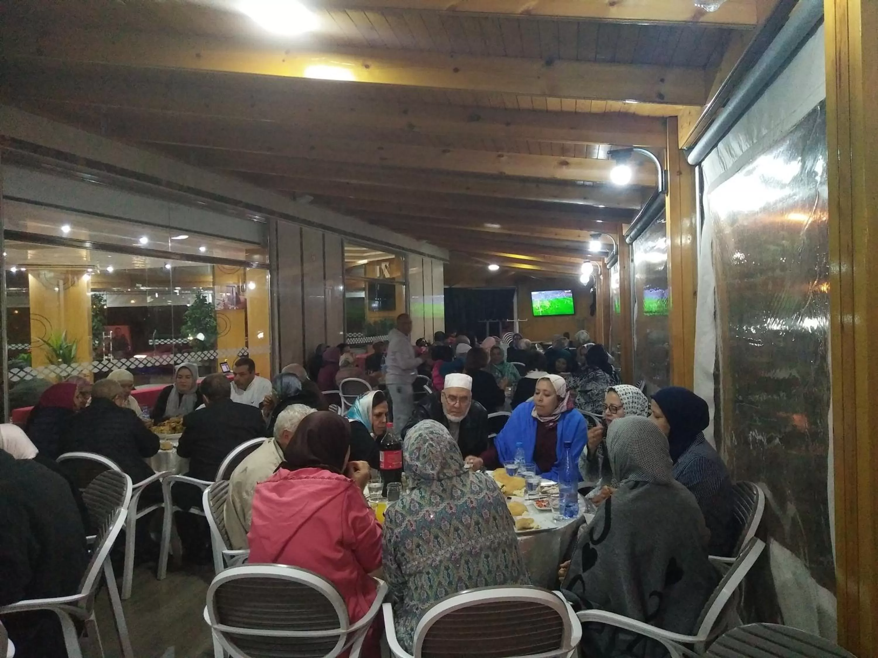 Hôtel Hadaik Ain Asserdoune