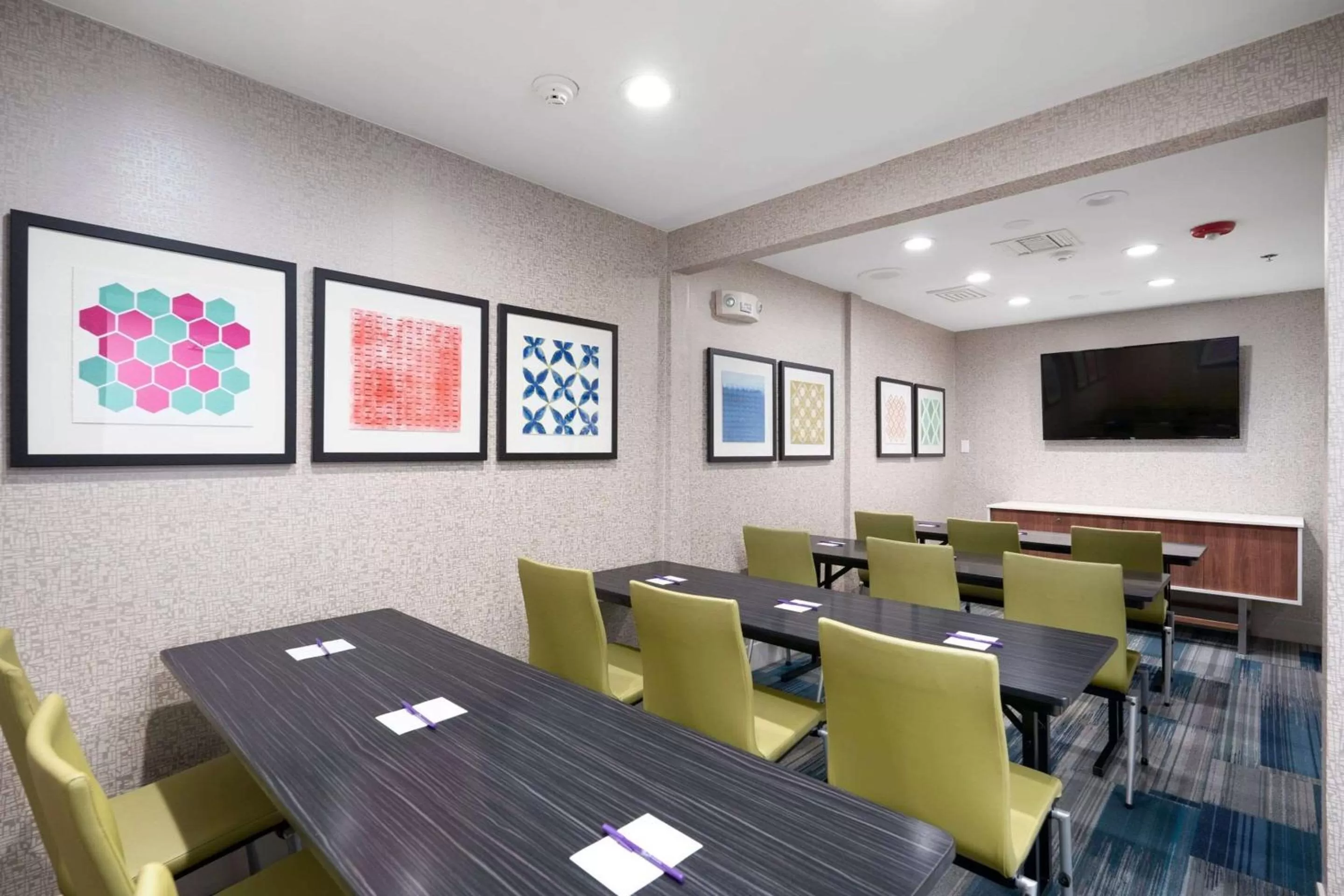 Meeting/conference room in Sleep Inn & Suites Tempe ASU Campus