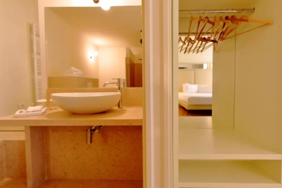 Bathroom in Classique