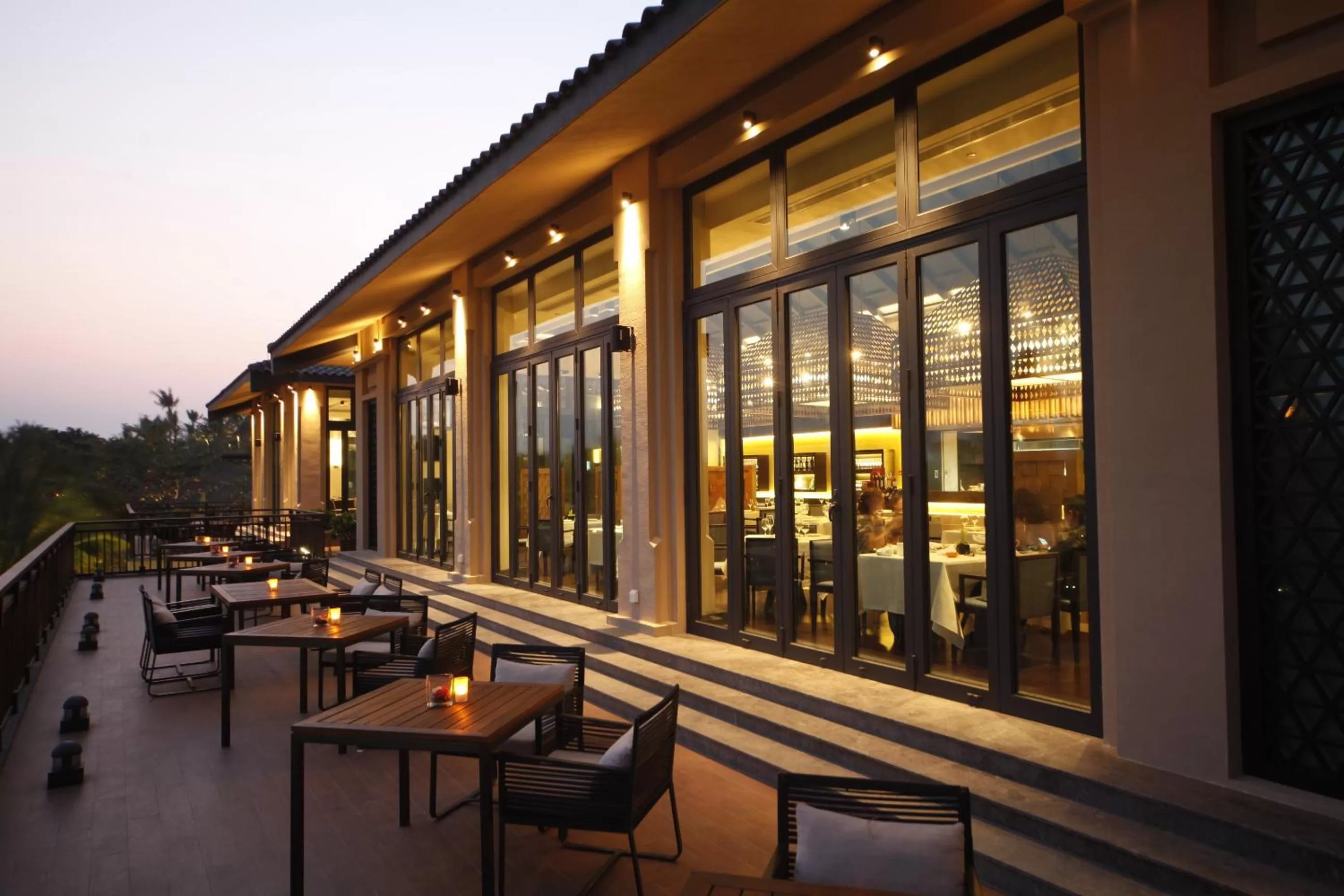 Restaurant/places to eat in Raffles Hainan Clear Water Bay