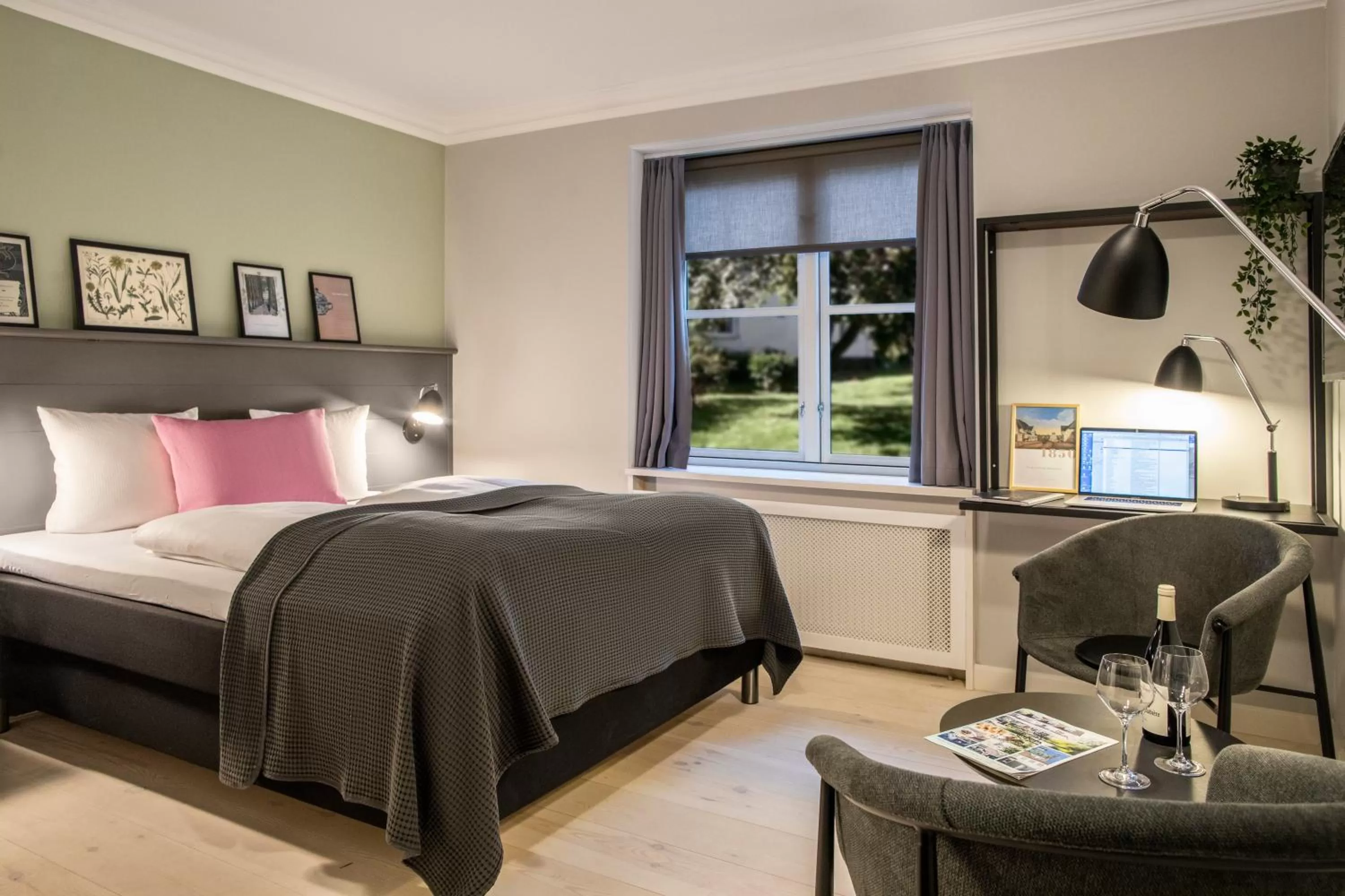 Photo of the whole room, Bed in Hotel Fredensborg Store Kro