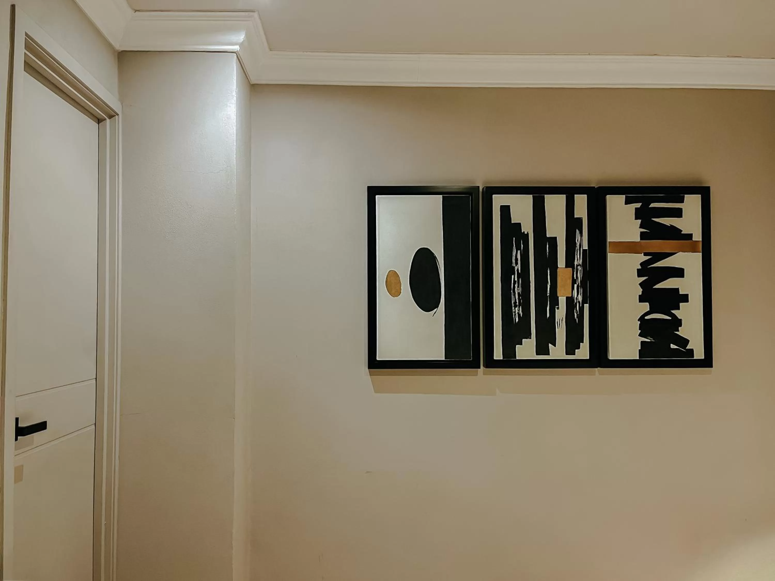 Decorative detail in Mikaella Hotel