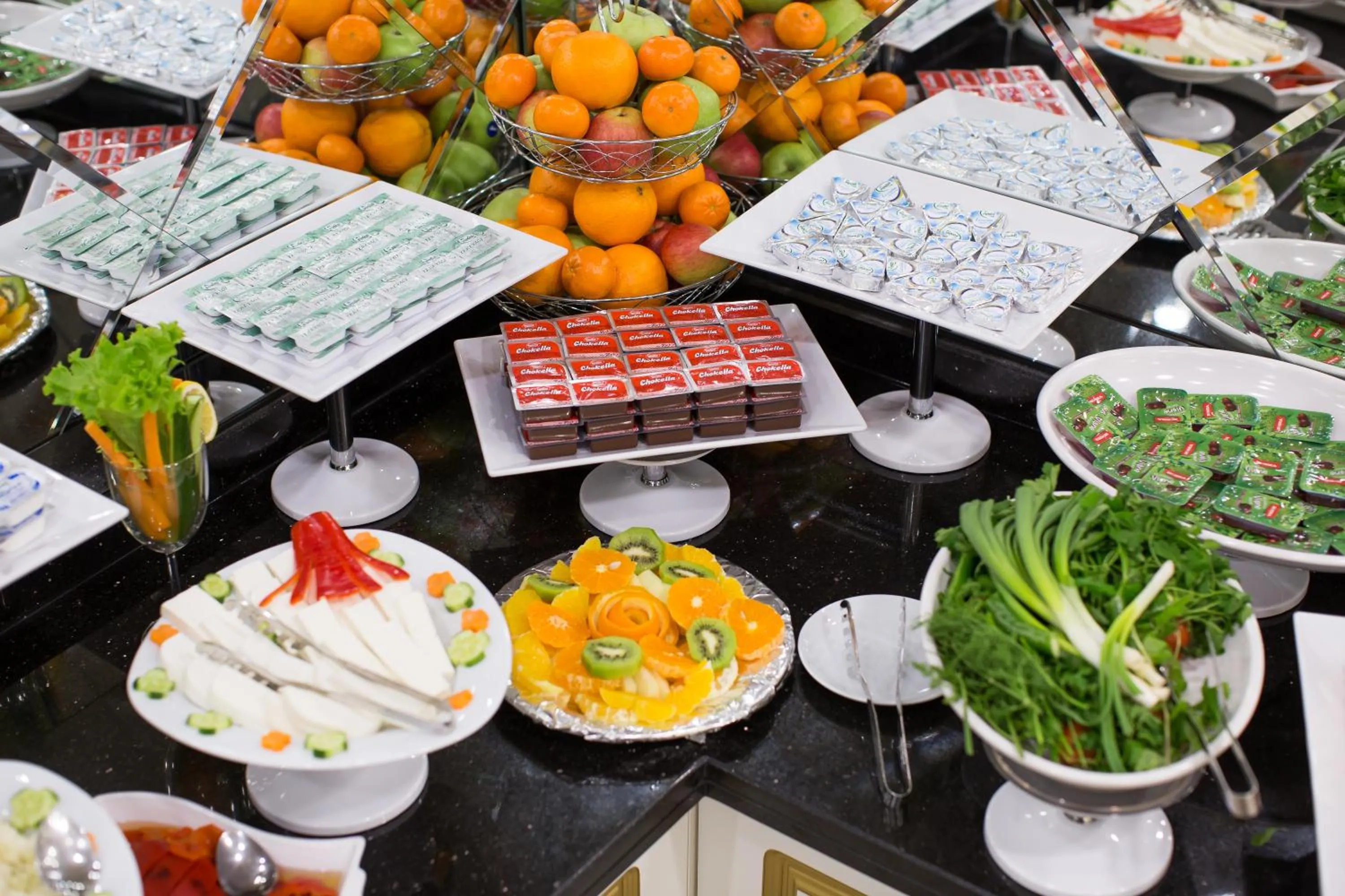 Buffet breakfast in Ruba Palace Thermal Hotel