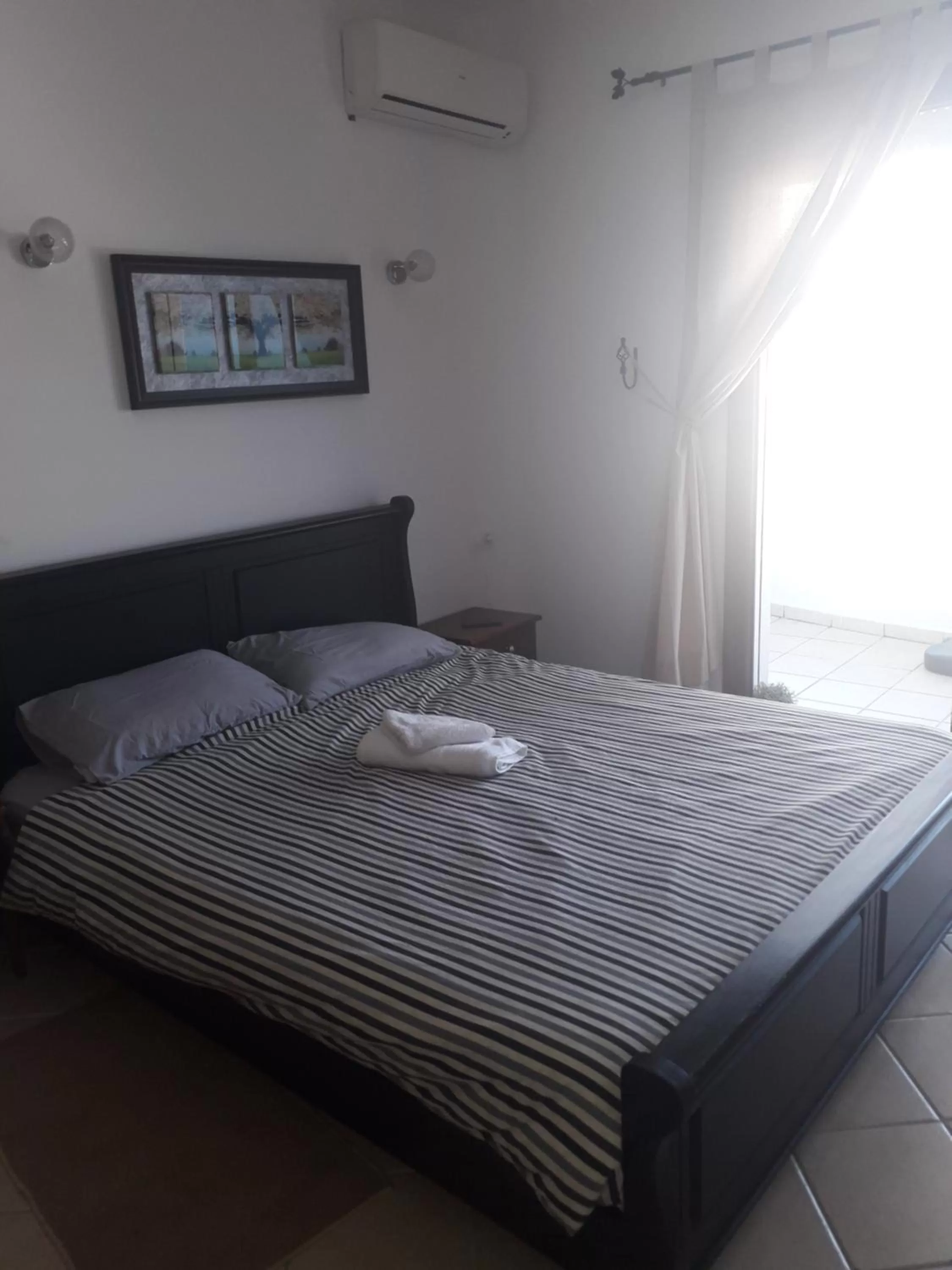 Bed in Charmant Studio piscine mdiq CaboNégro Martil