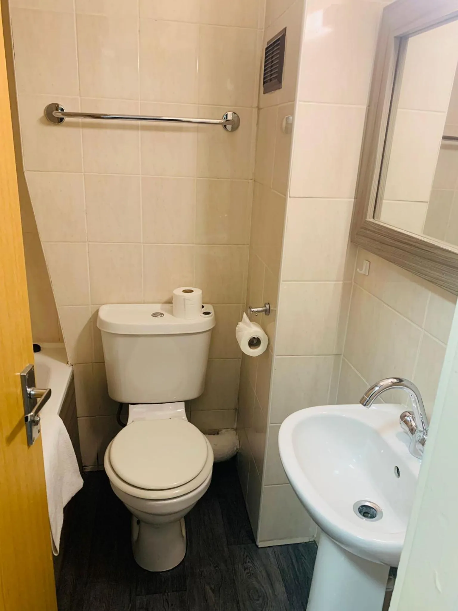 Bathroom in Hotel Lily