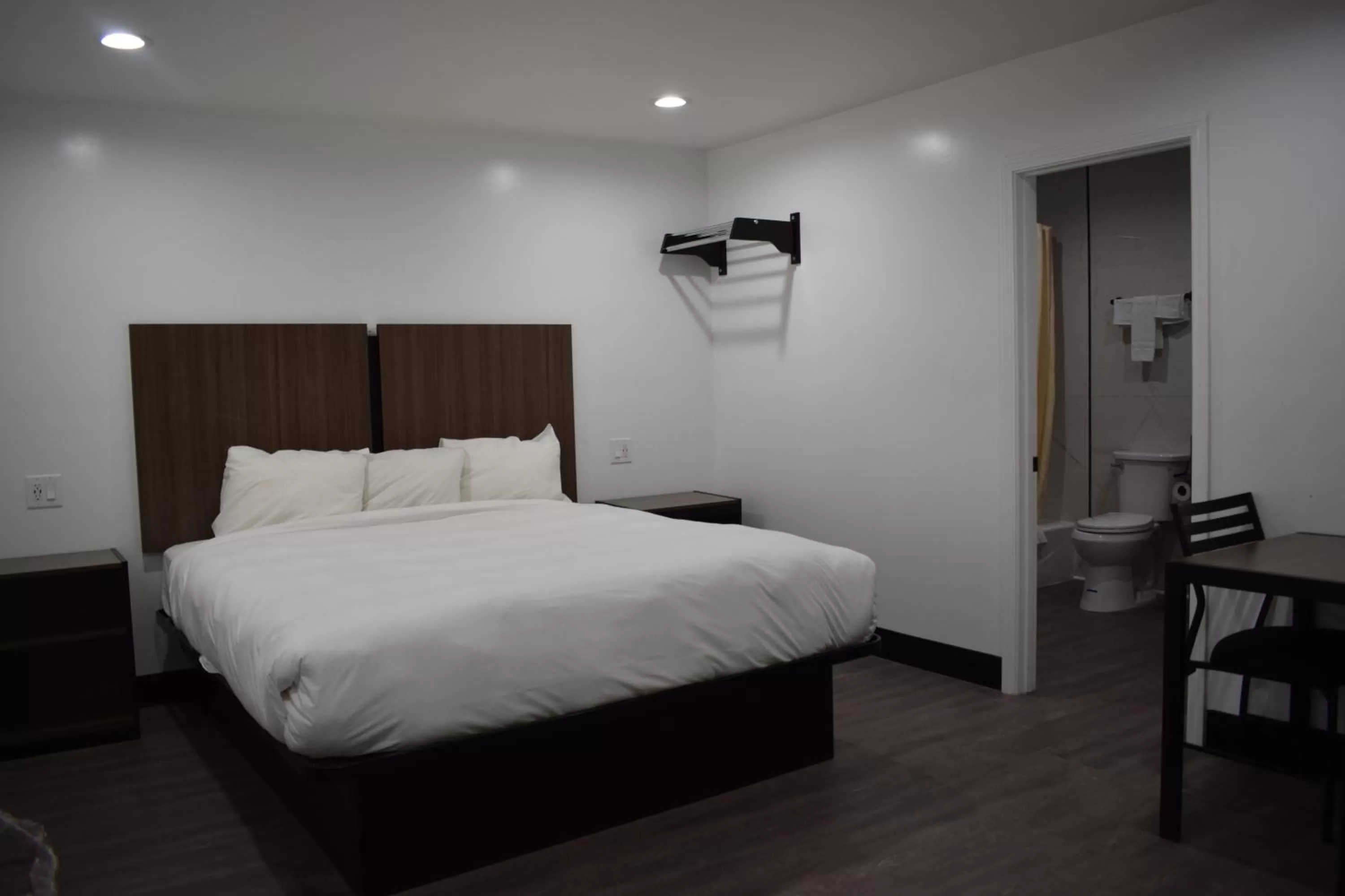 Bath in Hyde Park Motel