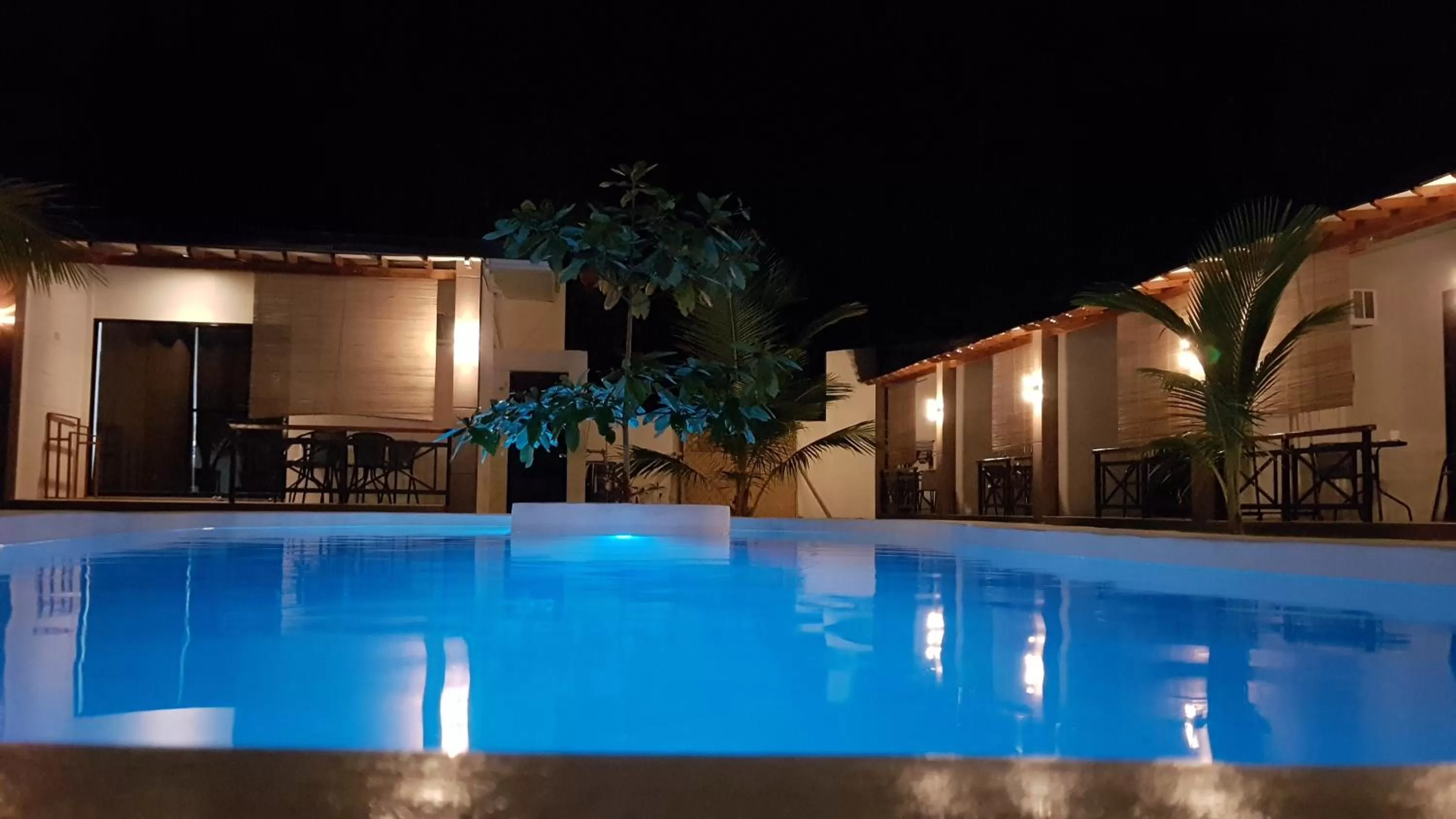 Swimming pool in Positano Alona Beach Panglao