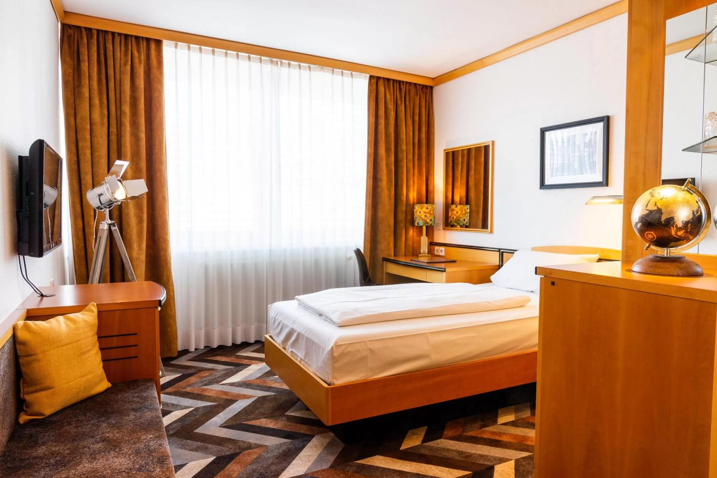 Superior Single Room - single occupancy in Dom-Hotel