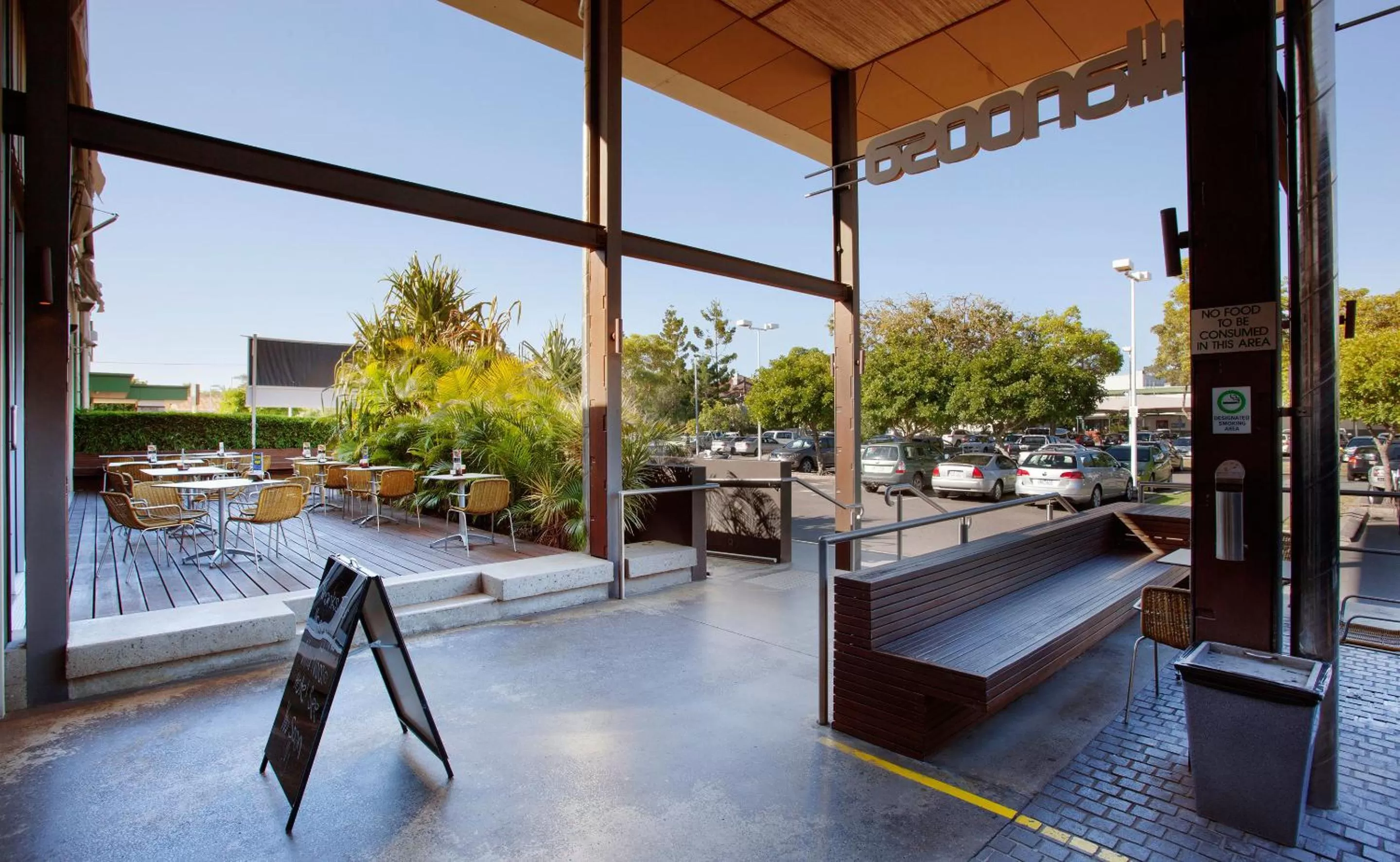 Facade/entrance in Villa Noosa Hotel