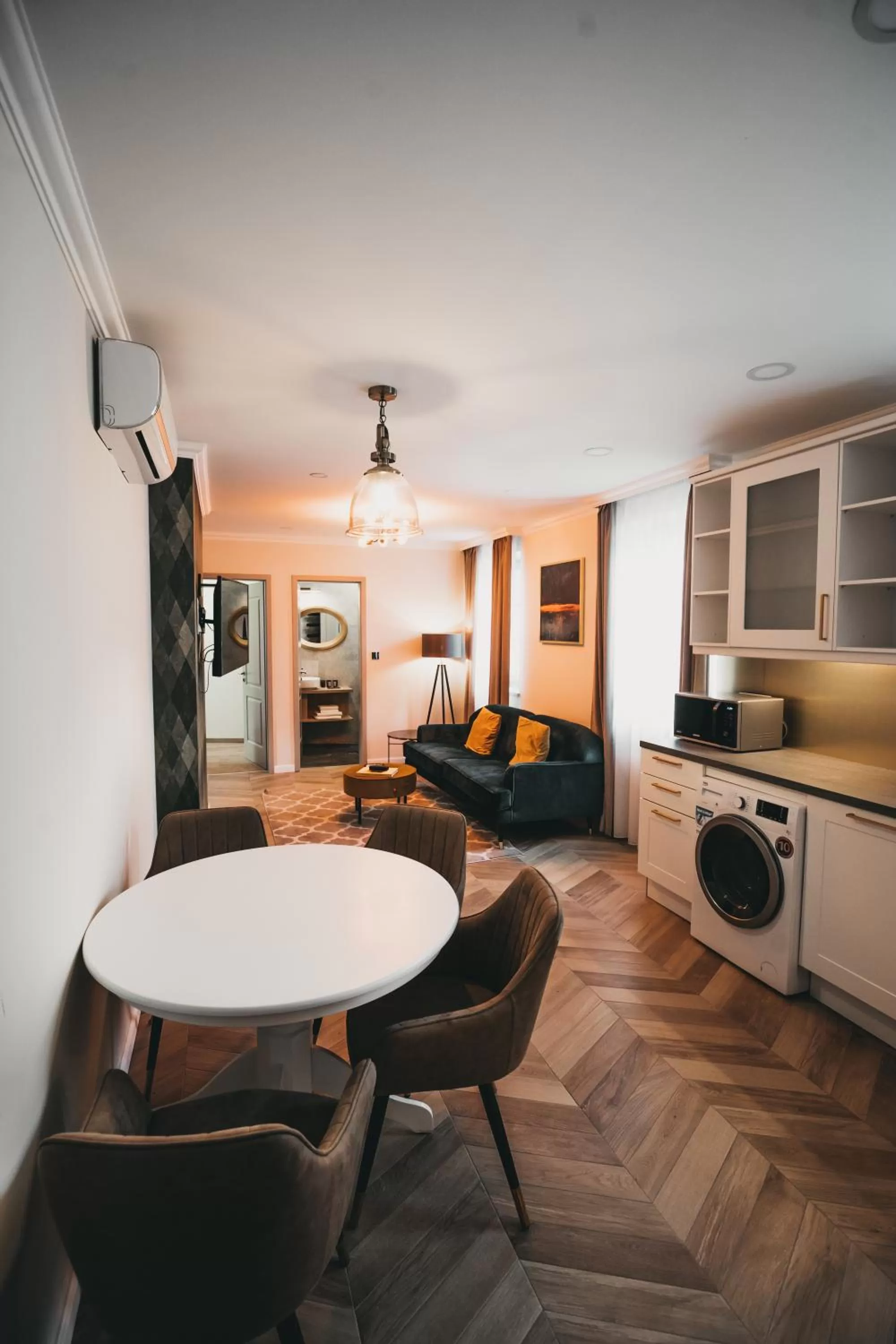 Dining area in Room42 - Suites & Apartments