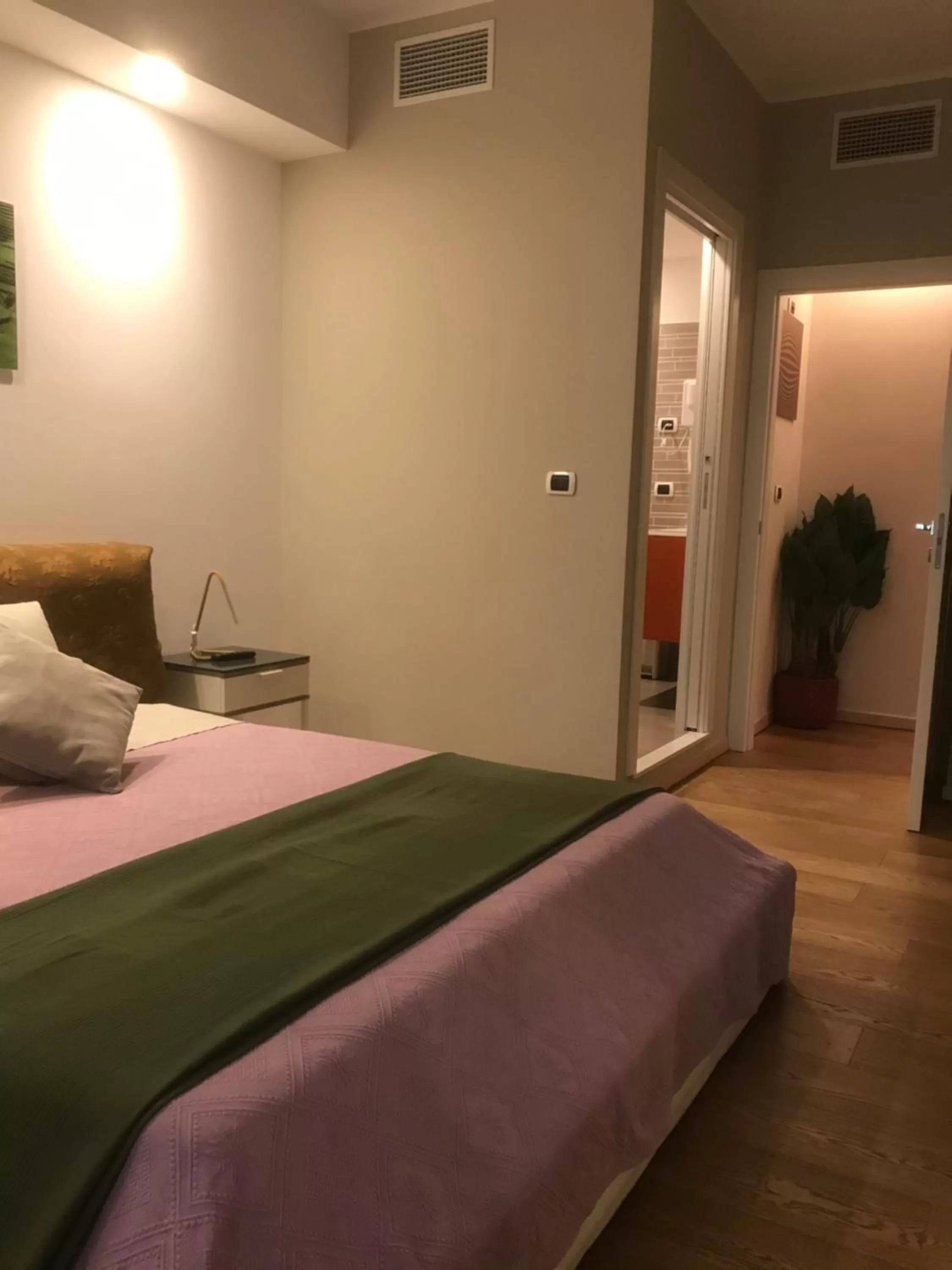 Bedroom, Bed in Smart House Rental Rooms FREE PARKING