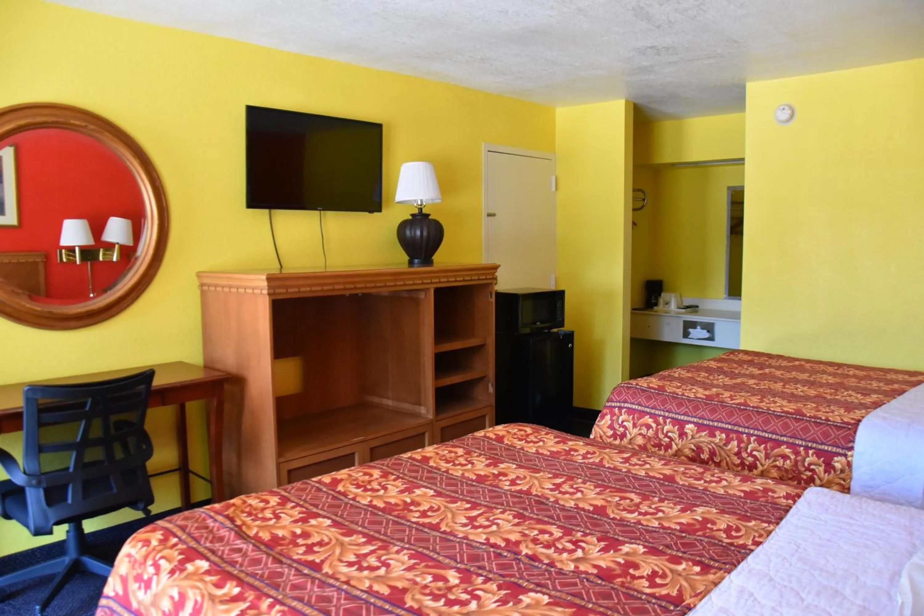 Bed in Homeplace Inn