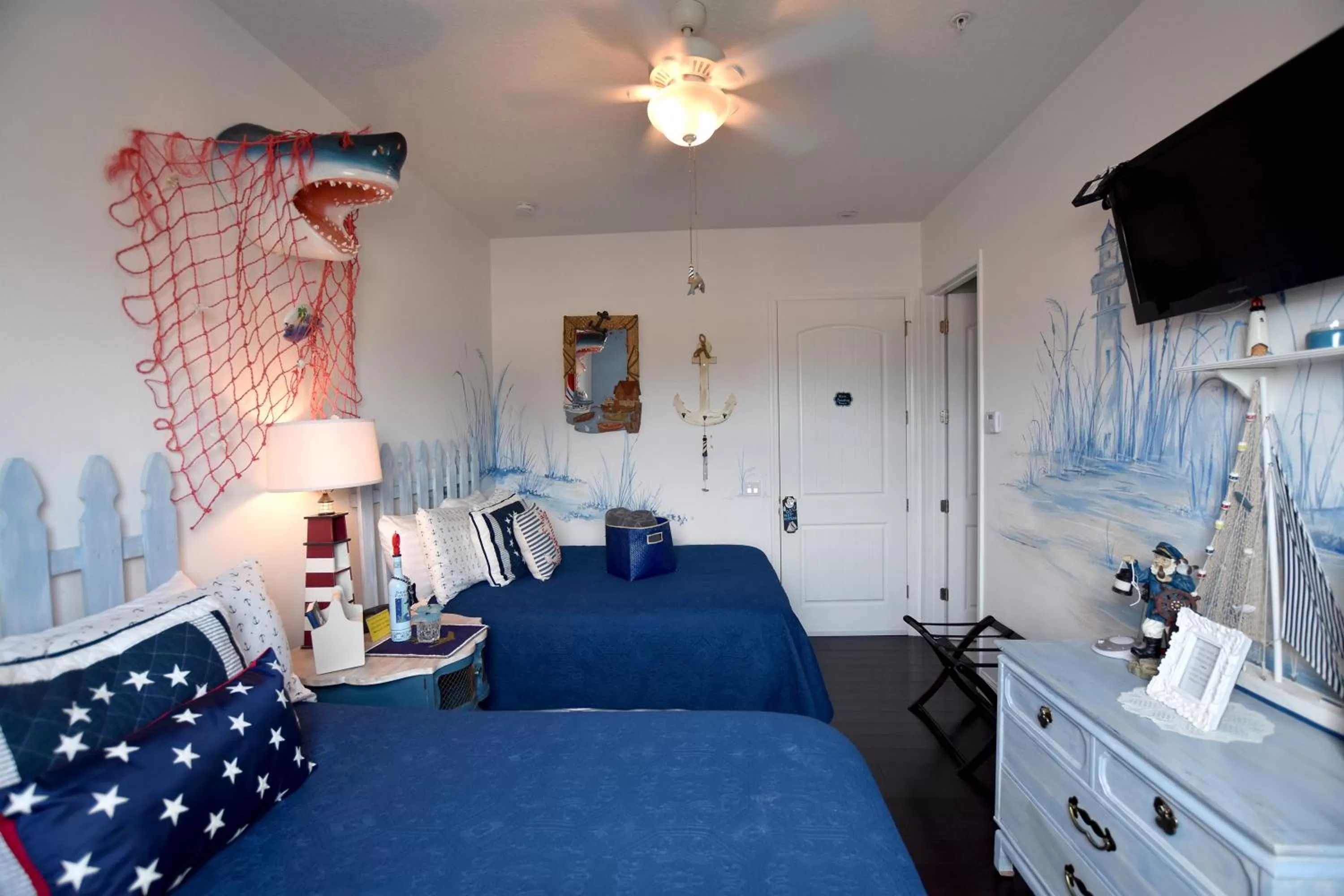 Photo of the whole room, Seating Area in Inn on the Avenue